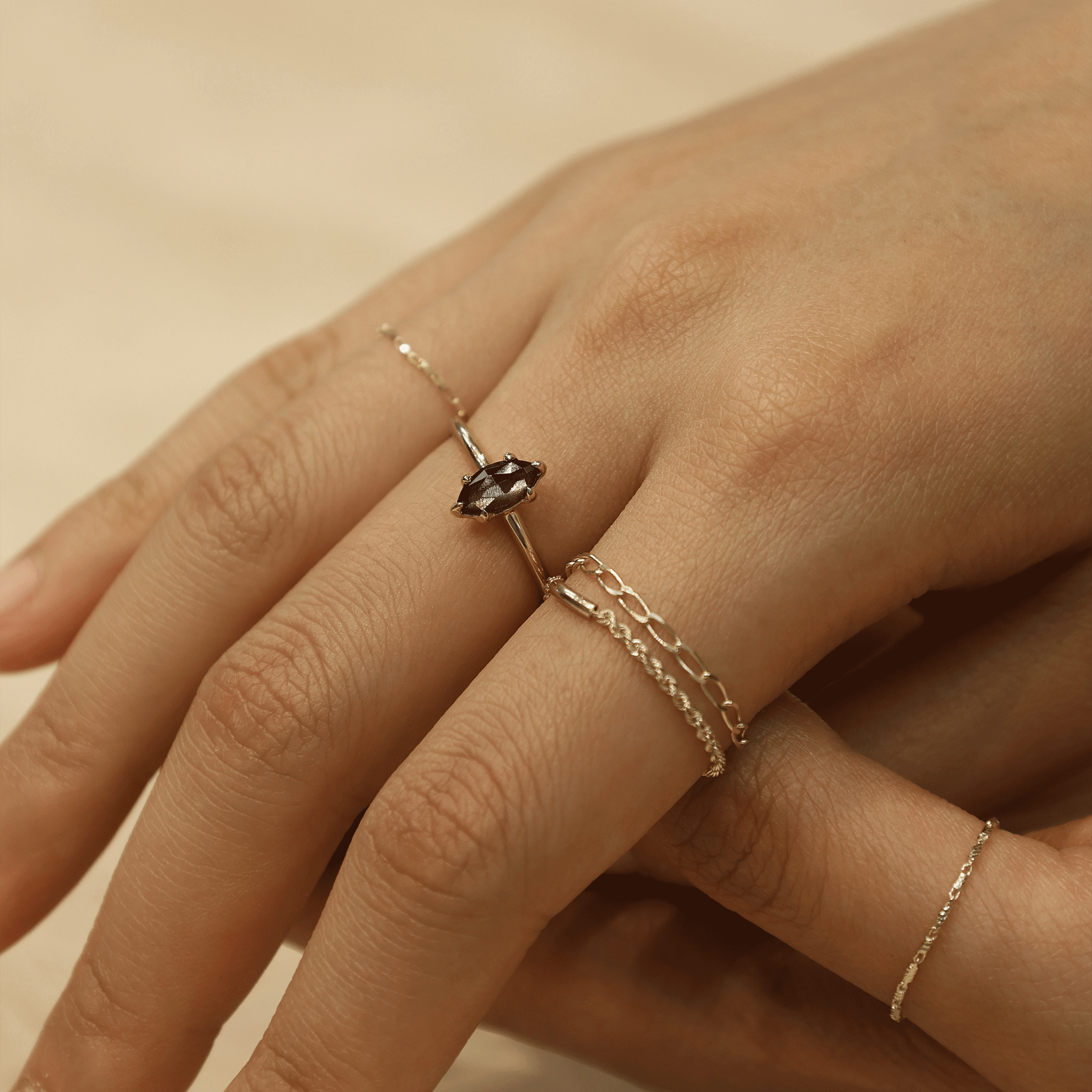 BEATTI Ring 01 _ Gemstone Ring 01 _ Gemstone Ring