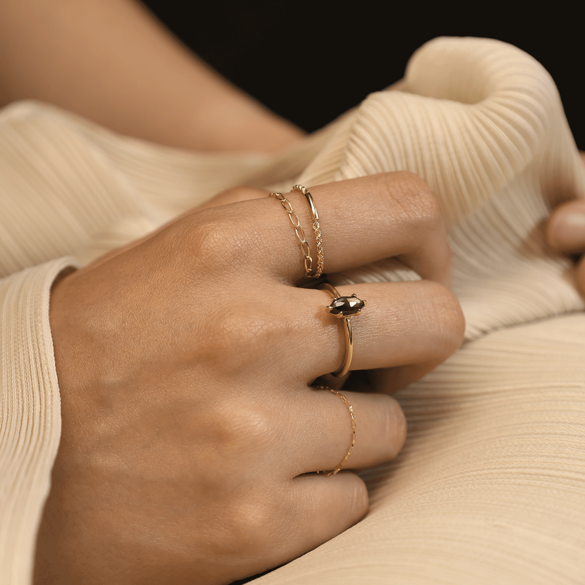 BEATTI Ring 01 _ Gemstone Ring 01 _ Gemstone Ring