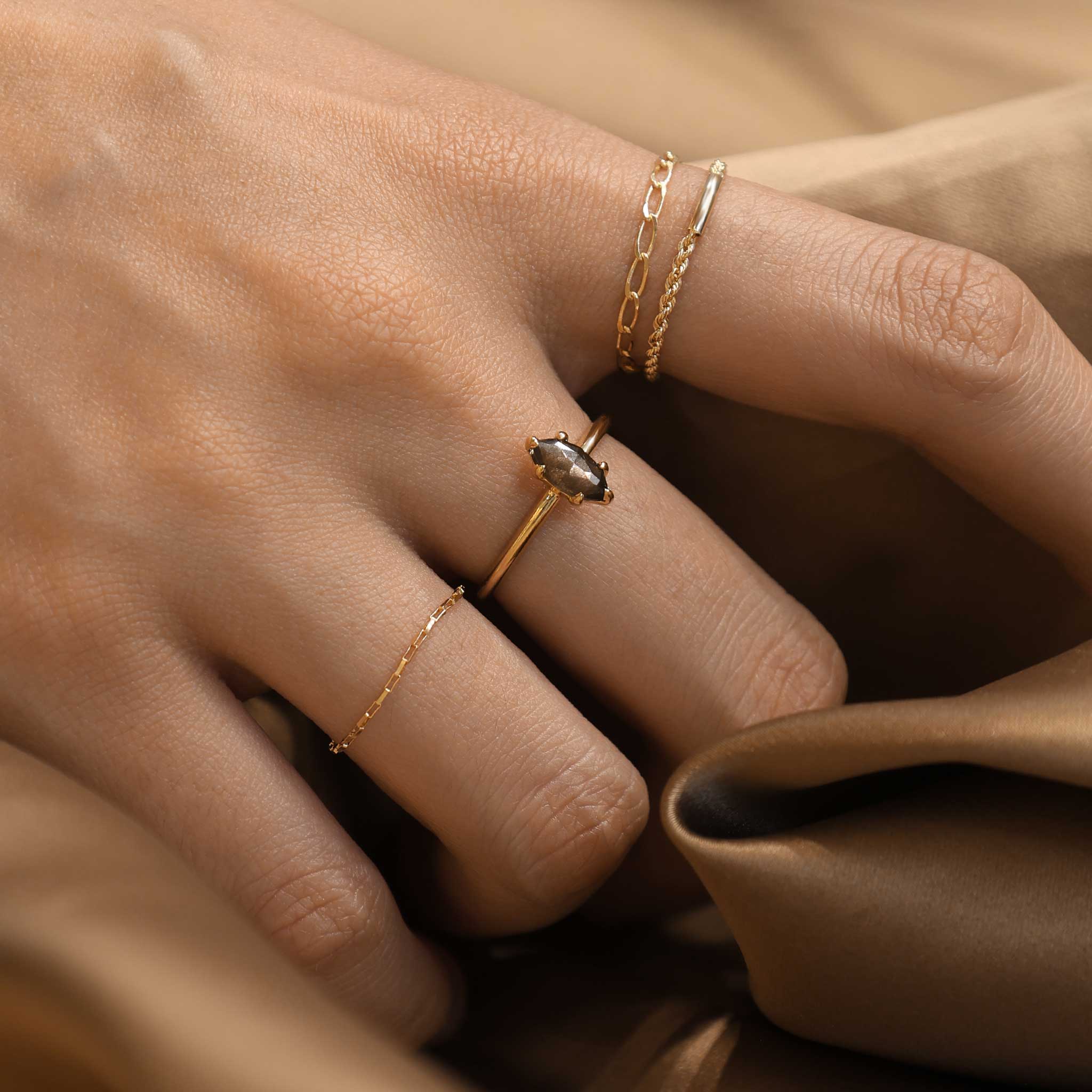 BEATTI Ring Venezia • 14K Gold Chain Ring Venezia • 14K Gold Chain Ring