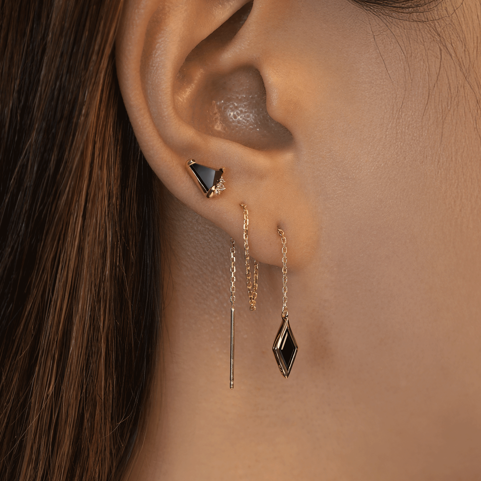 BEATTI Threaders BTE056 • Black Spinel Gemstone Rhombus Drop Threader BTE056 • Black Spinel Gemstone Rhombus Drop Threader