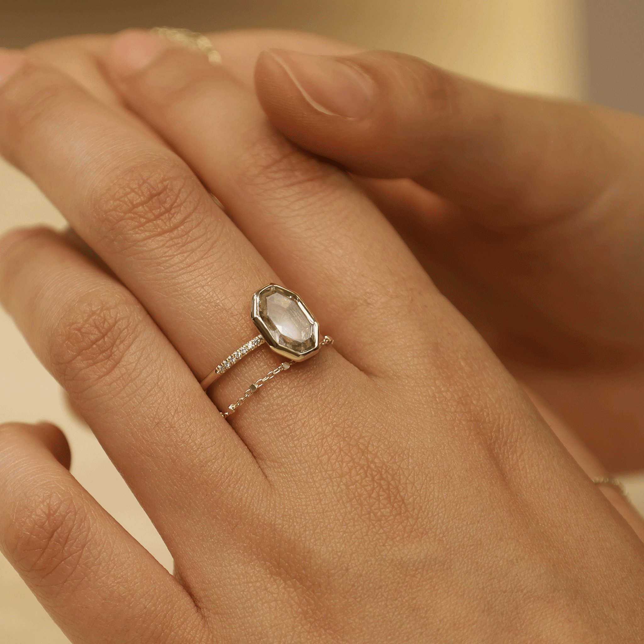 BEATTI Ring 05 _ Gemstone Ring 05 _ Gemstone Ring