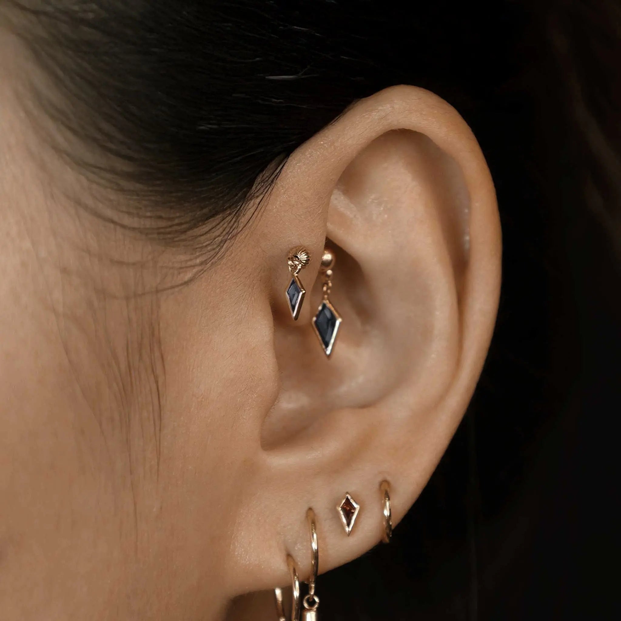 BEATTI Internal Thread Vira • London Blue Topaz 14K Solid White Gold Double Barbell Internally Threaded Vira • London Blue Topaz 14K Solid White Gold Double Barbell Internally Threaded