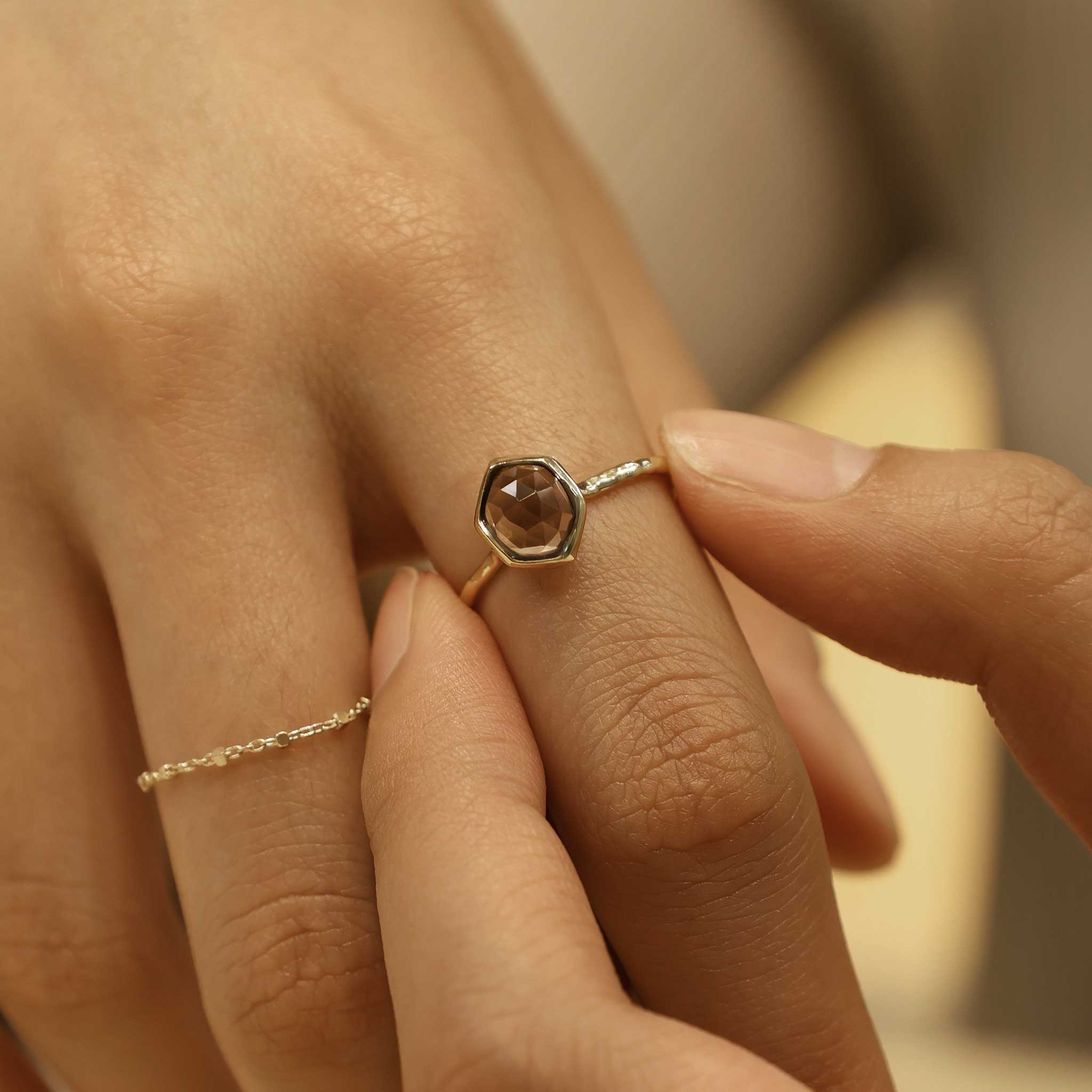 BEATTI Ring 03 _ Gemstone Ring 03 _ Gemstone Ring