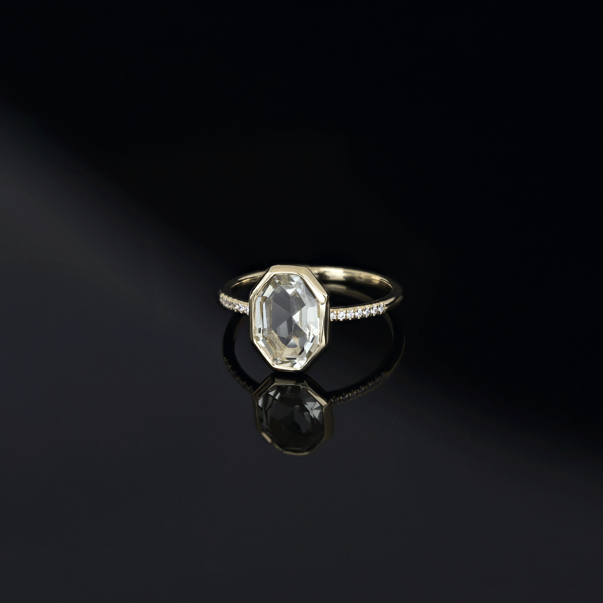 BEATTI Ring 05 _ Gemstone Ring 05 _ Gemstone Ring