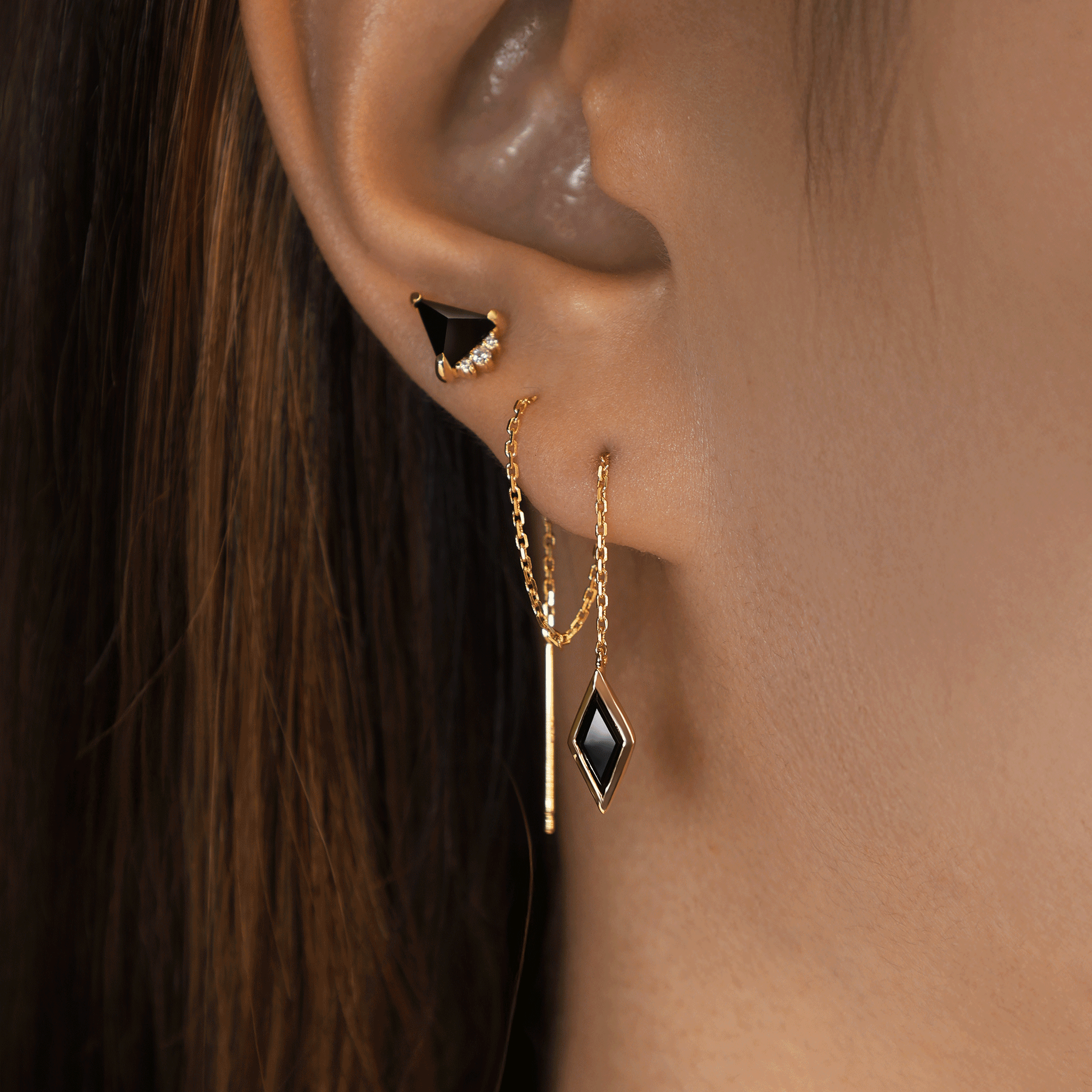 BEATTI Threaders BTE056 • Black Spinel Gemstone Rhombus Drop Threader BTE056 • Black Spinel Gemstone Rhombus Drop Threader