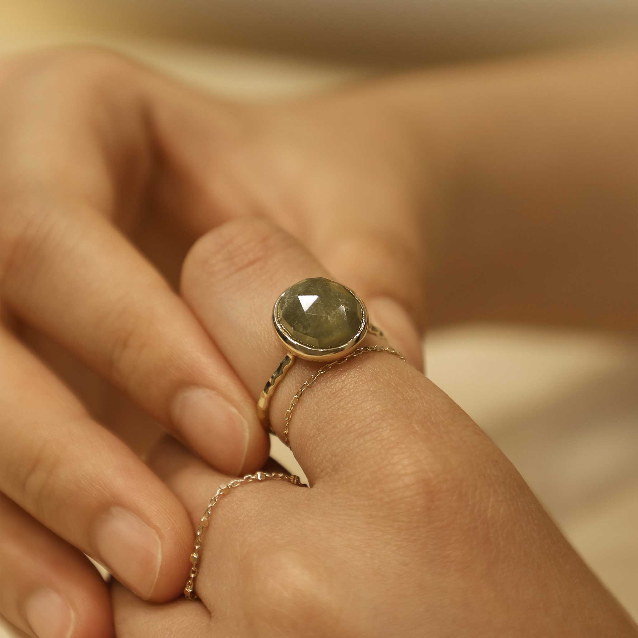 BEATTI Ring 02 _ Gemstone Ring 02 _ Gemstone Ring