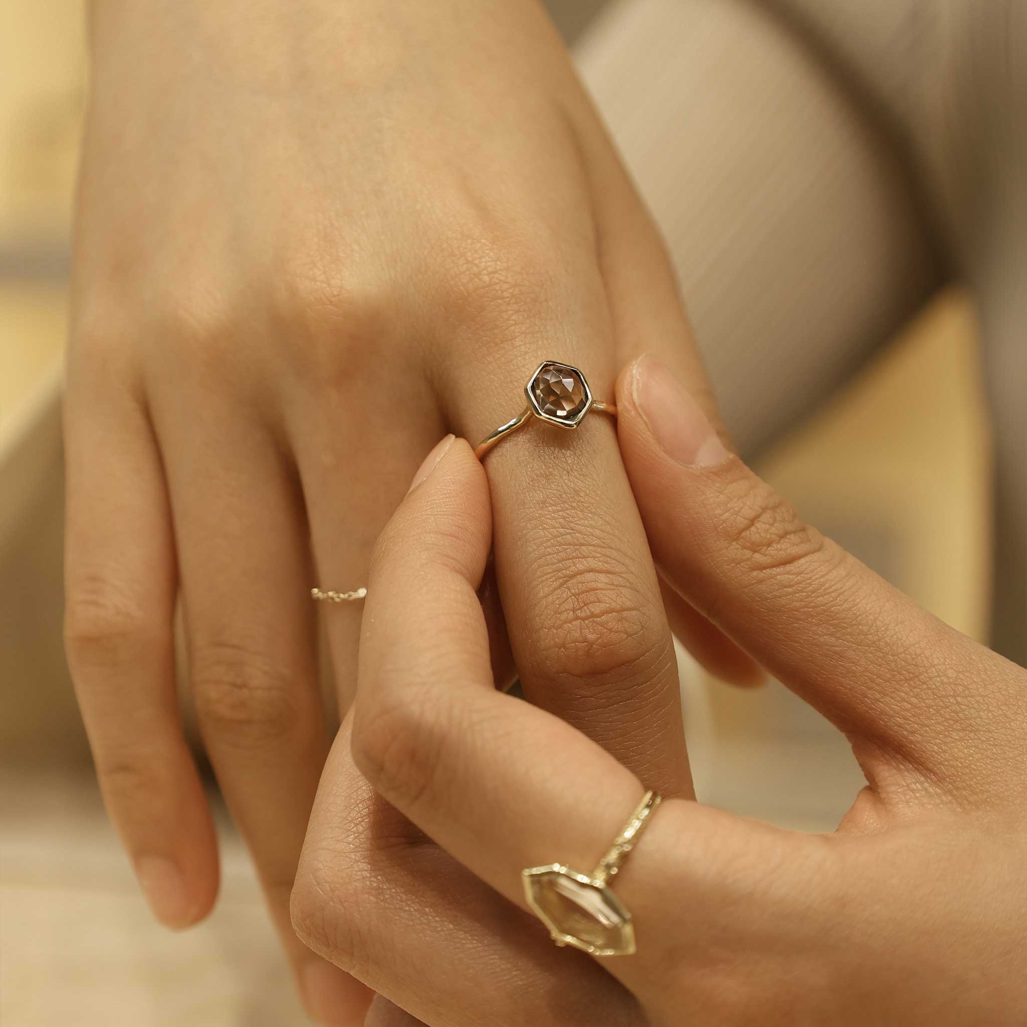 BEATTI Ring 03 _ Gemstone Ring 03 _ Gemstone Ring