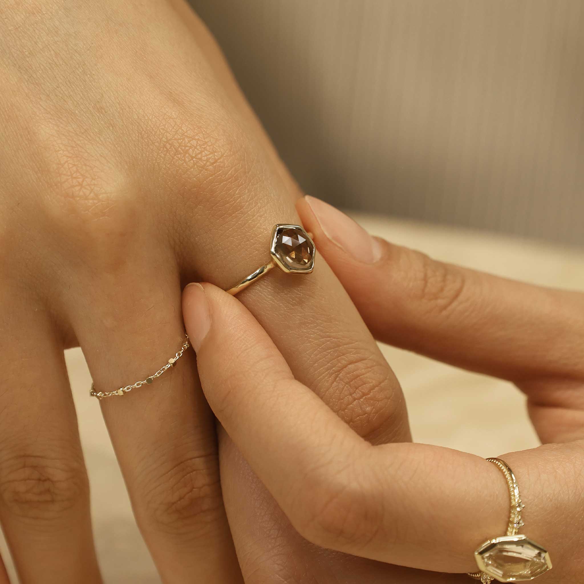 BEATTI Ring 03 _ Gemstone Ring 03 _ Gemstone Ring