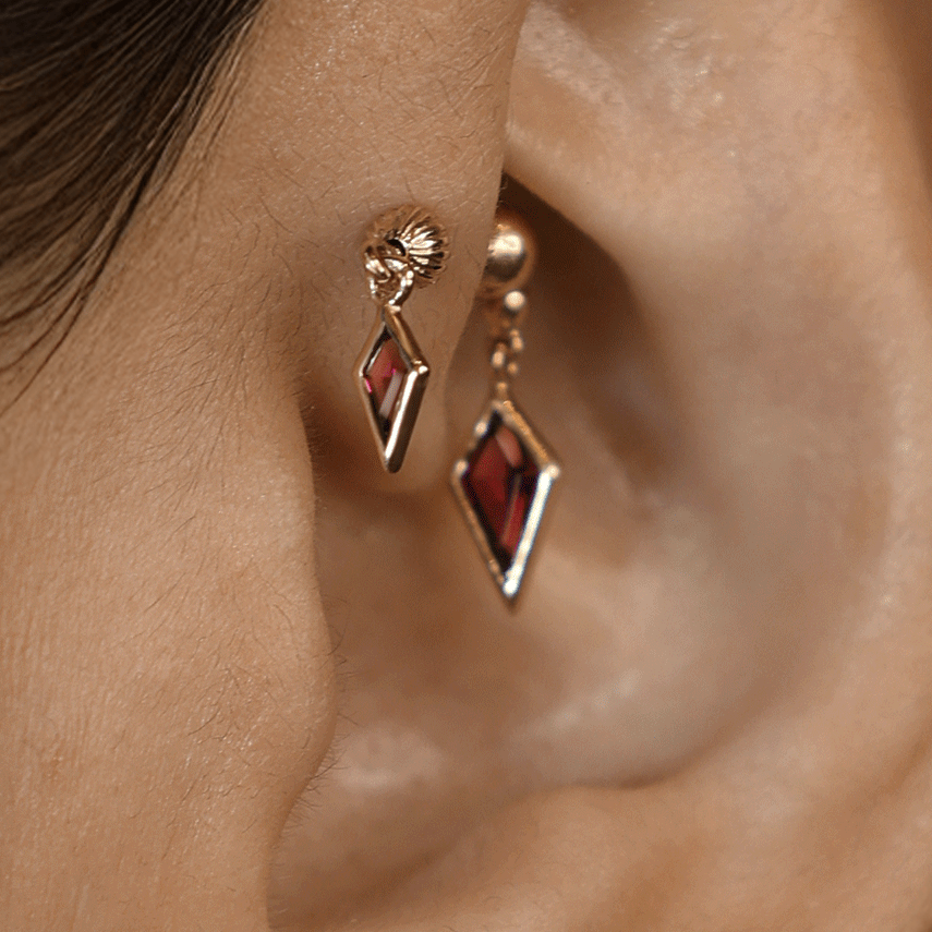 BEATTI Internal Thread Vira • 14K Solid Gold Double Barbell Internally Threaded Vira • 14K Solid Gold Double Barbell Internally Threaded