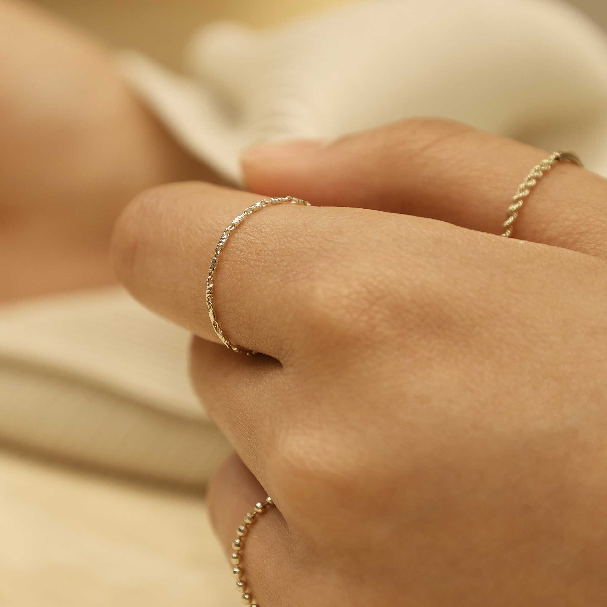 BEATTI Ring Carverli • 14K Gold Chain Rin Carverli • 14K Gold Chain Rin