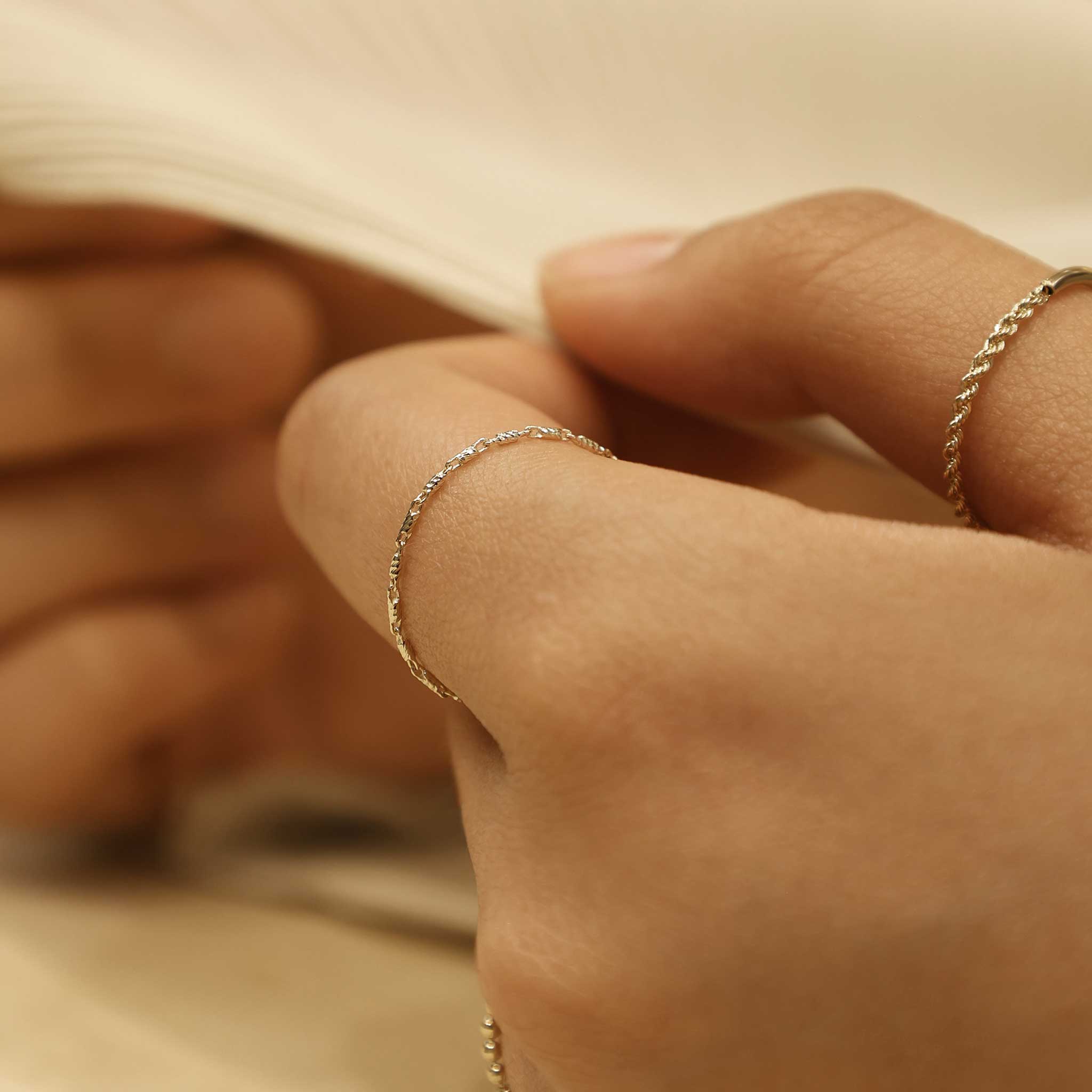 BEATTI Ring Carverli • 14K Gold Chain Rin Carverli • 14K Gold Chain Rin