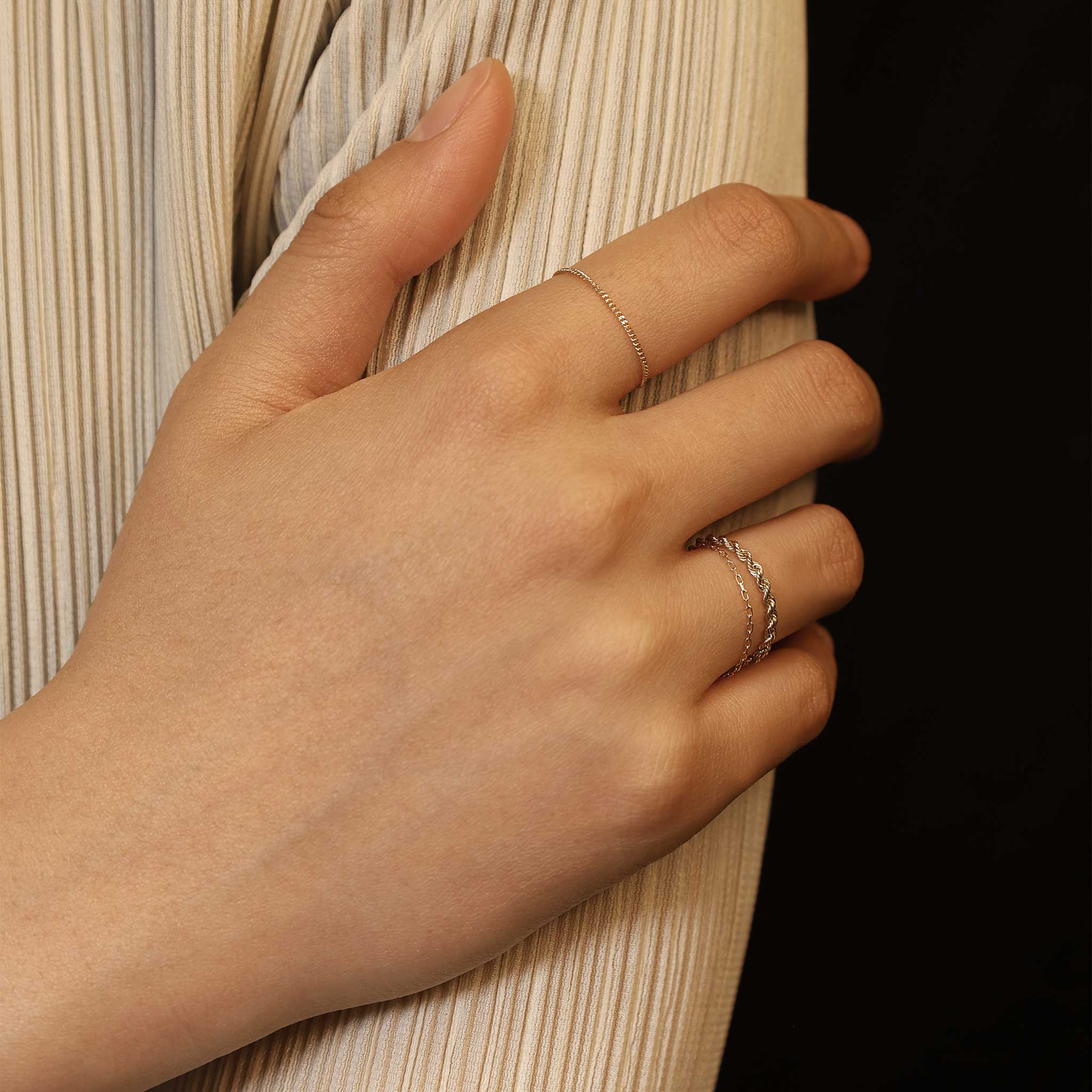 BEATTI Ring Curb • 14K Gold Chain Ring Curb • 14K Gold Chain Ring