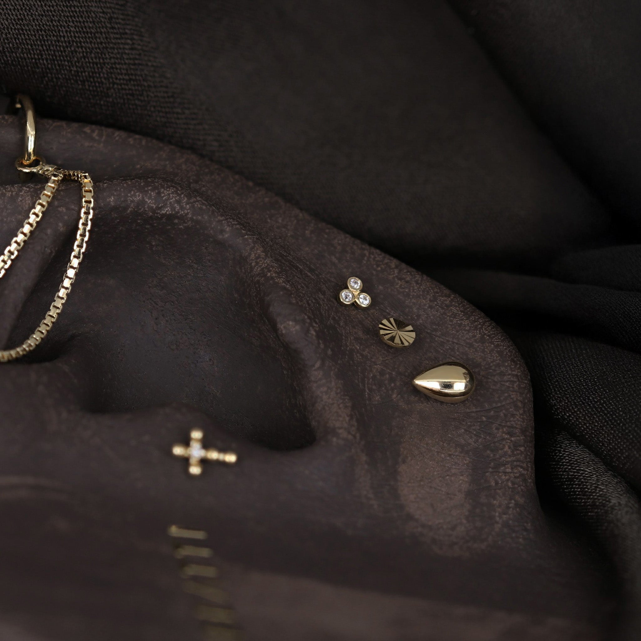 Teardrop Flat Back Stud