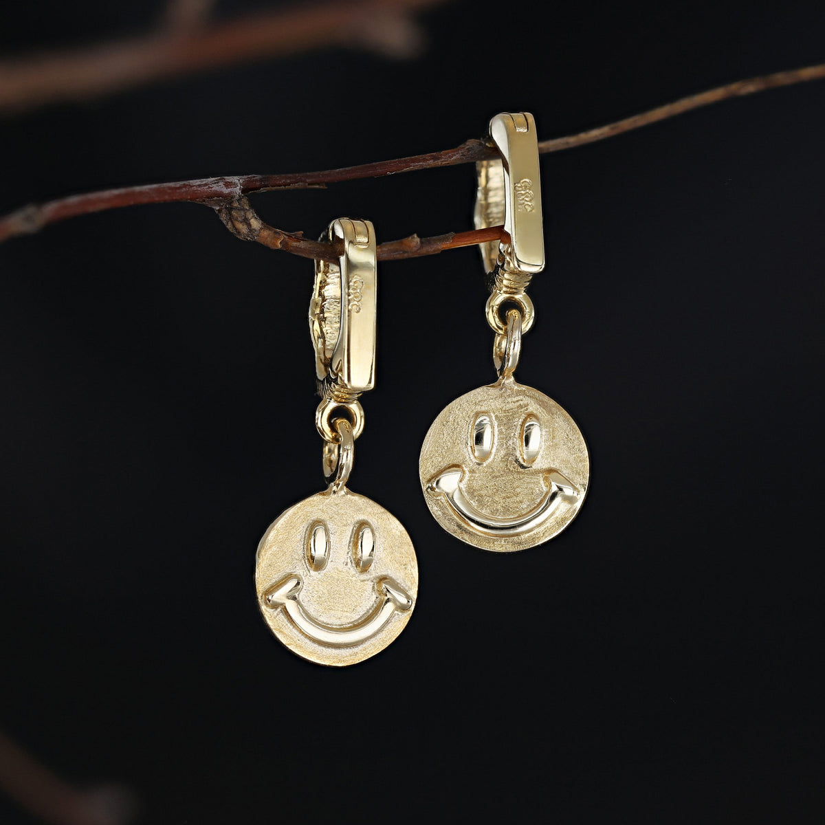 Reversible Textured Smiley Face Pendant