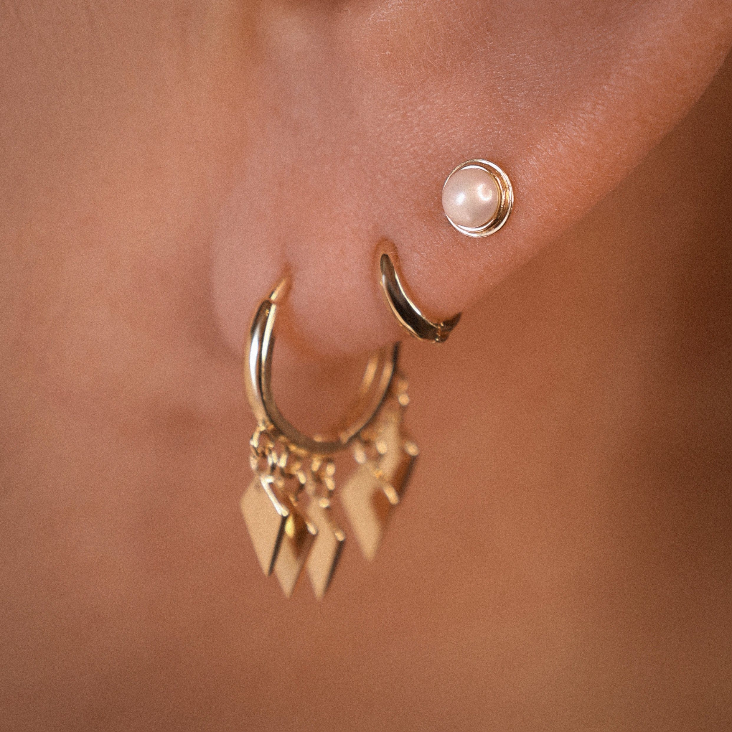 BEATTI Hoops 14K Soft Pearl Flat Back Stud 14K Soft Pearl Flat Back Stud