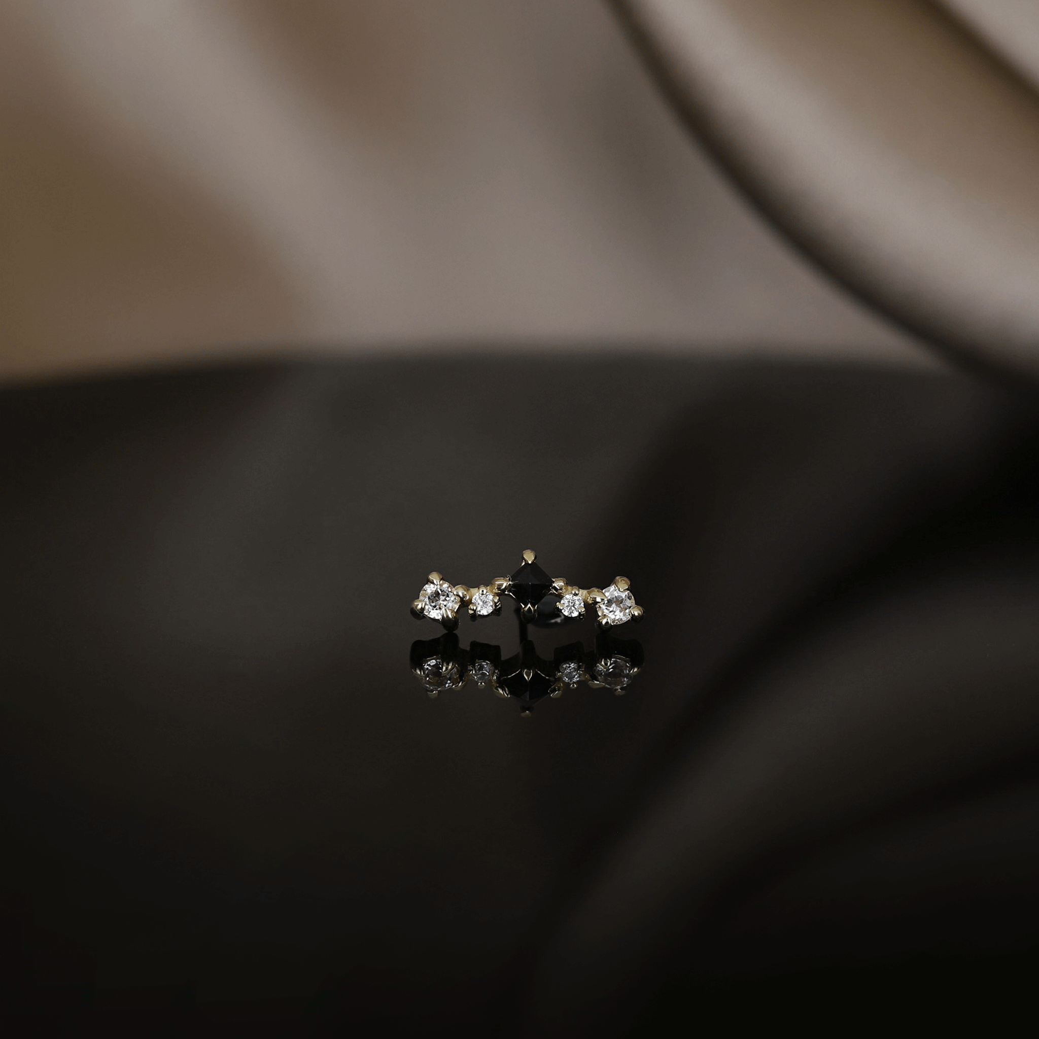 BEATTI Threadless Ends BTE048 • Black Spinel Flat Back Stud BTE048 • Black Spinel Flat Back Stud