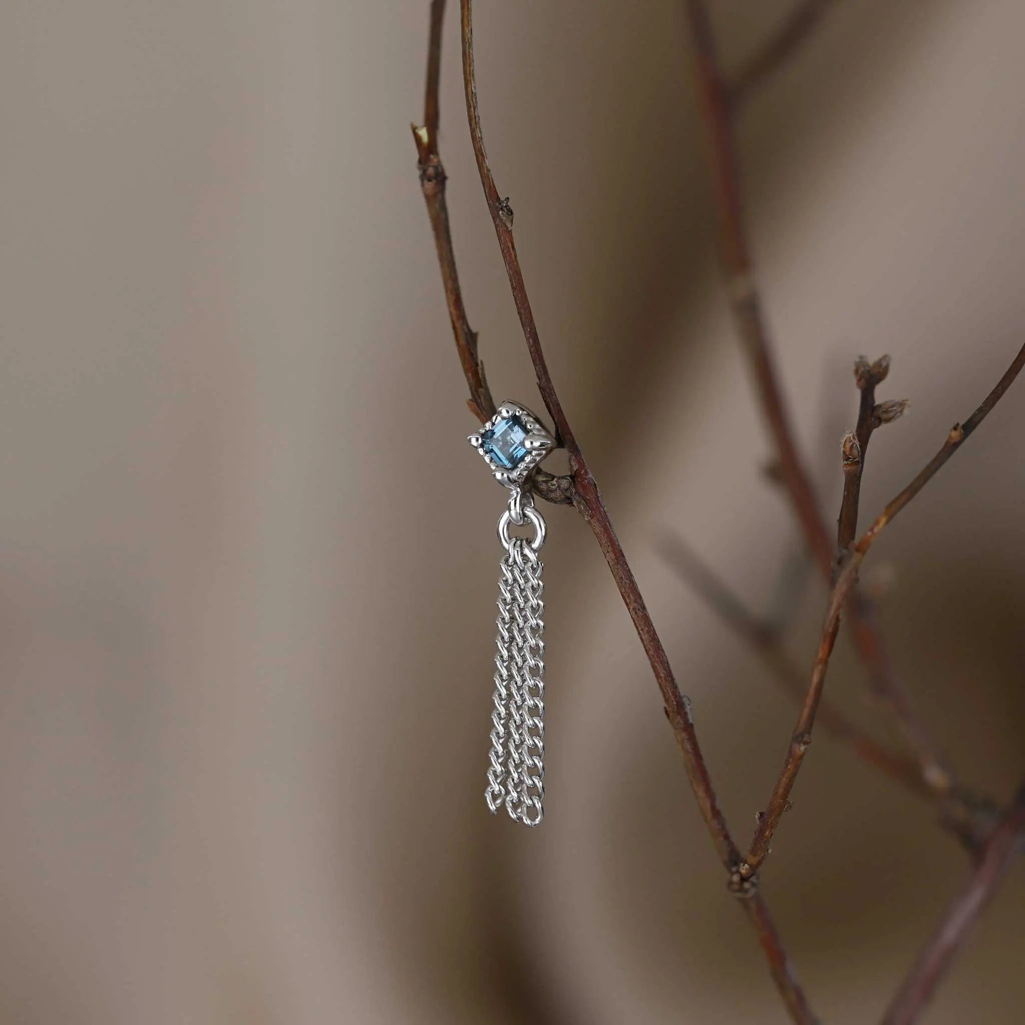 BEATTI Threadless Ends BTE052 • Gemstone Triple Tassel Flat Back Stud BTE052 • Gemstone Triple Tassel Flat Back Stud