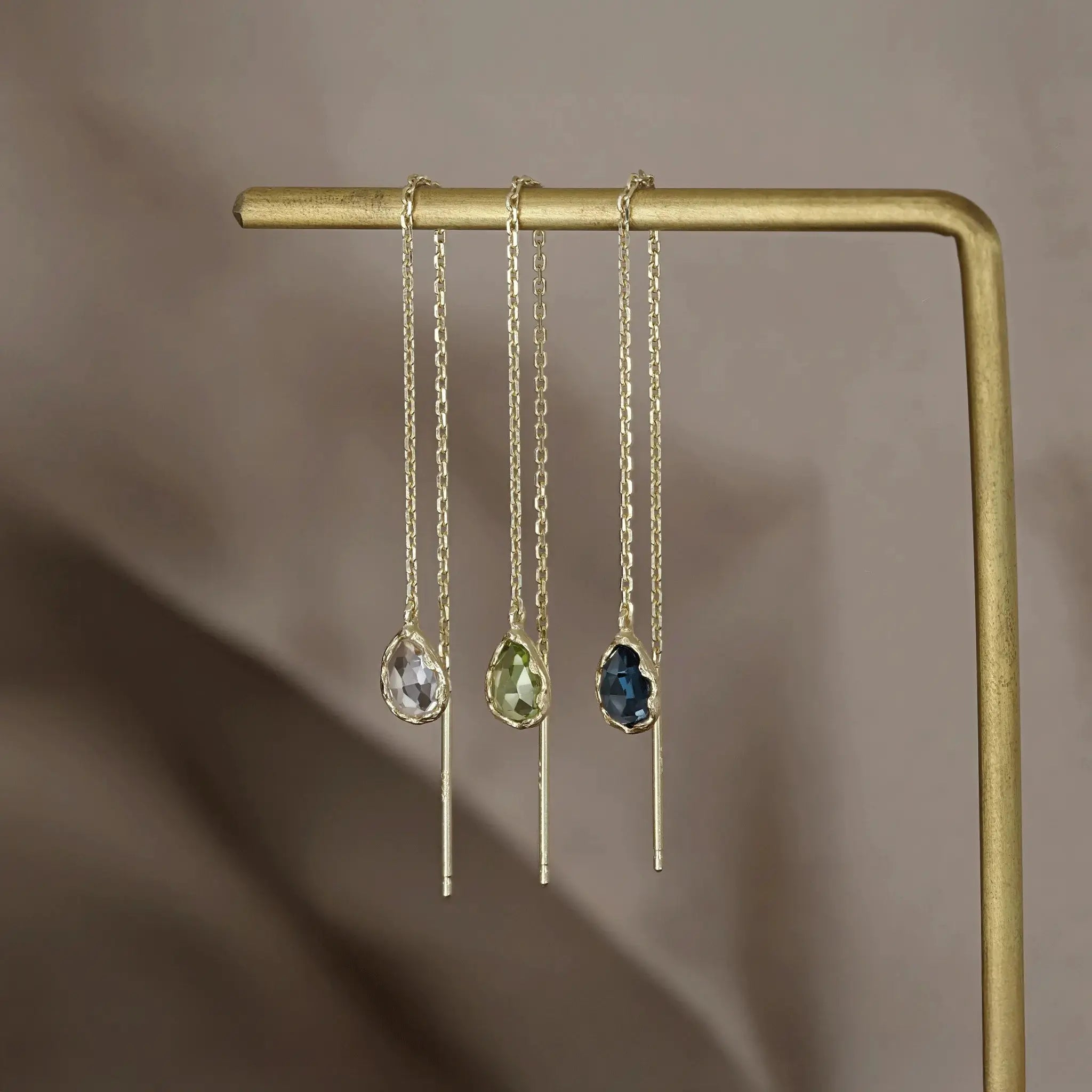 BEATTI Threaders BTE053 • Gemstone Organic Teardrop Threader BTE053 • Gemstone Organic Teardrop Threader