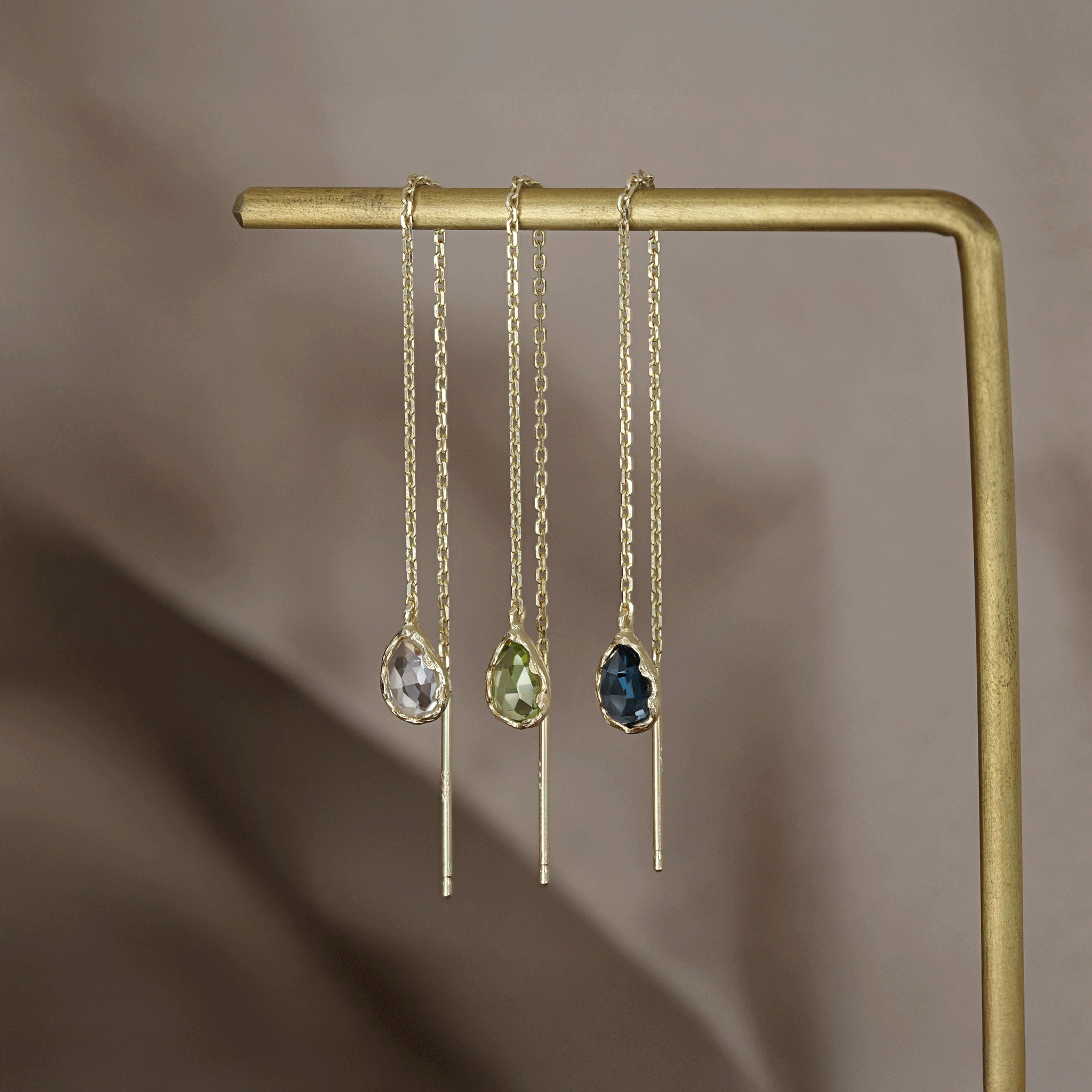 BEATTI Threaders BTE053 • Gemstone Organic Teardrop Threader BTE053 • Gemstone Organic Teardrop Threader