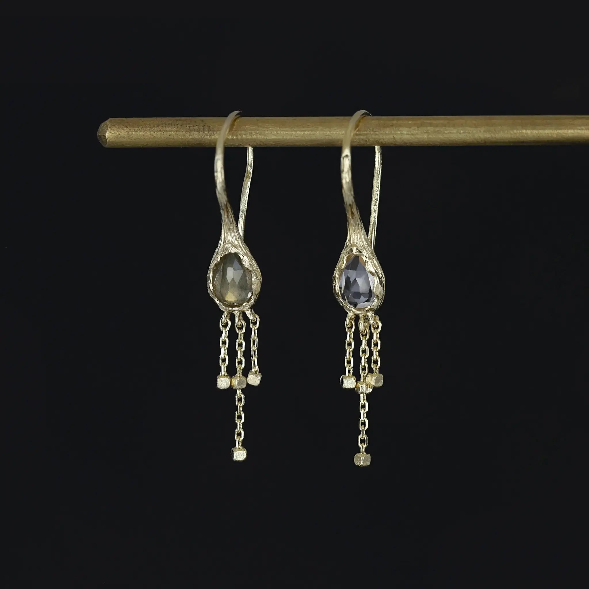 BEATTI Threaders BTE058 • Organic Shape Gemstone Threader Earrings BTE058 • Organic Shape Gemstone Threader Earrings