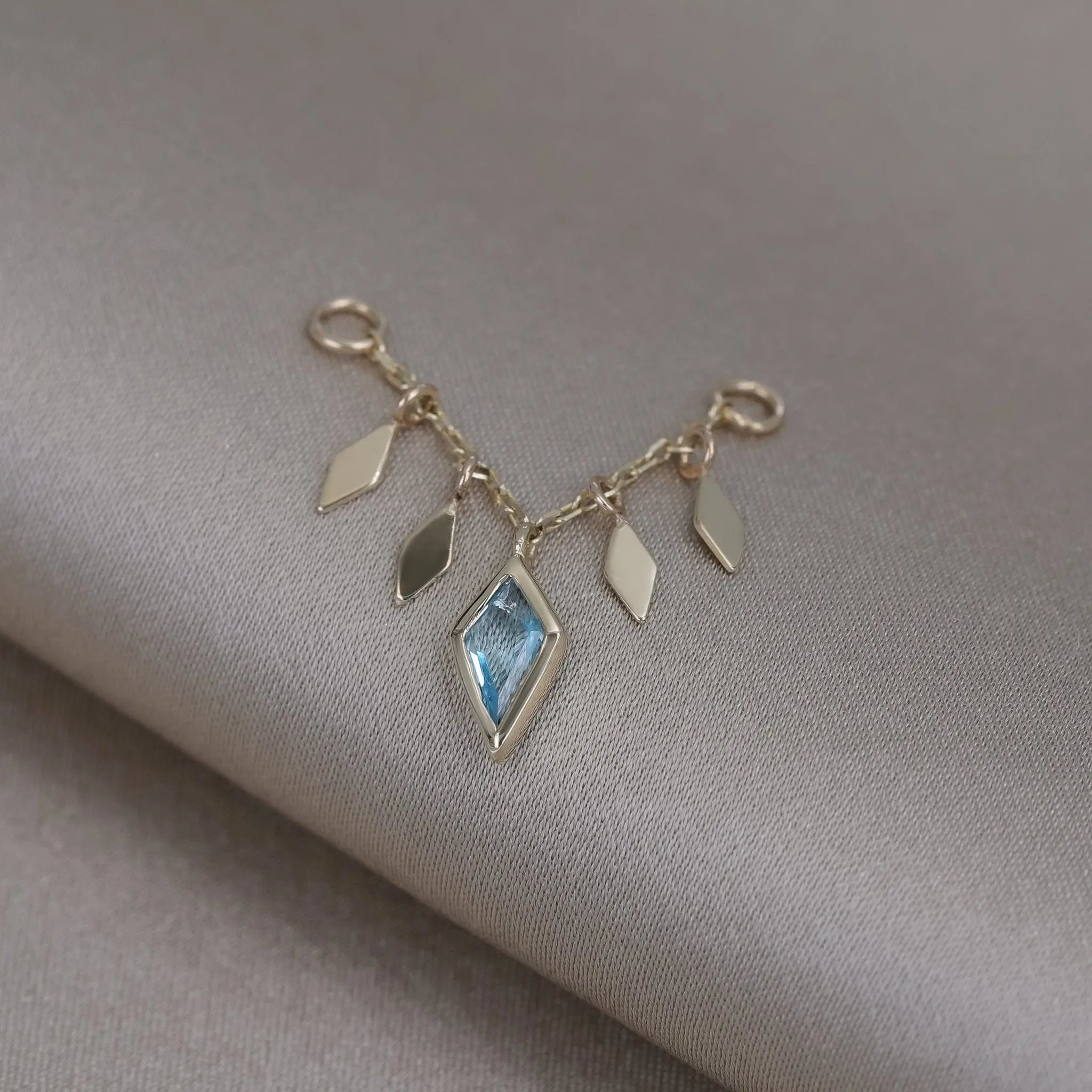 BEATTI Chain Attachments Gold / 22mm Patra Chain Attachment with Swiss Blue Topaz 22mm BTFG012 TBS YG Patra Chain Attachment with Swiss Blue Topaz 22mm