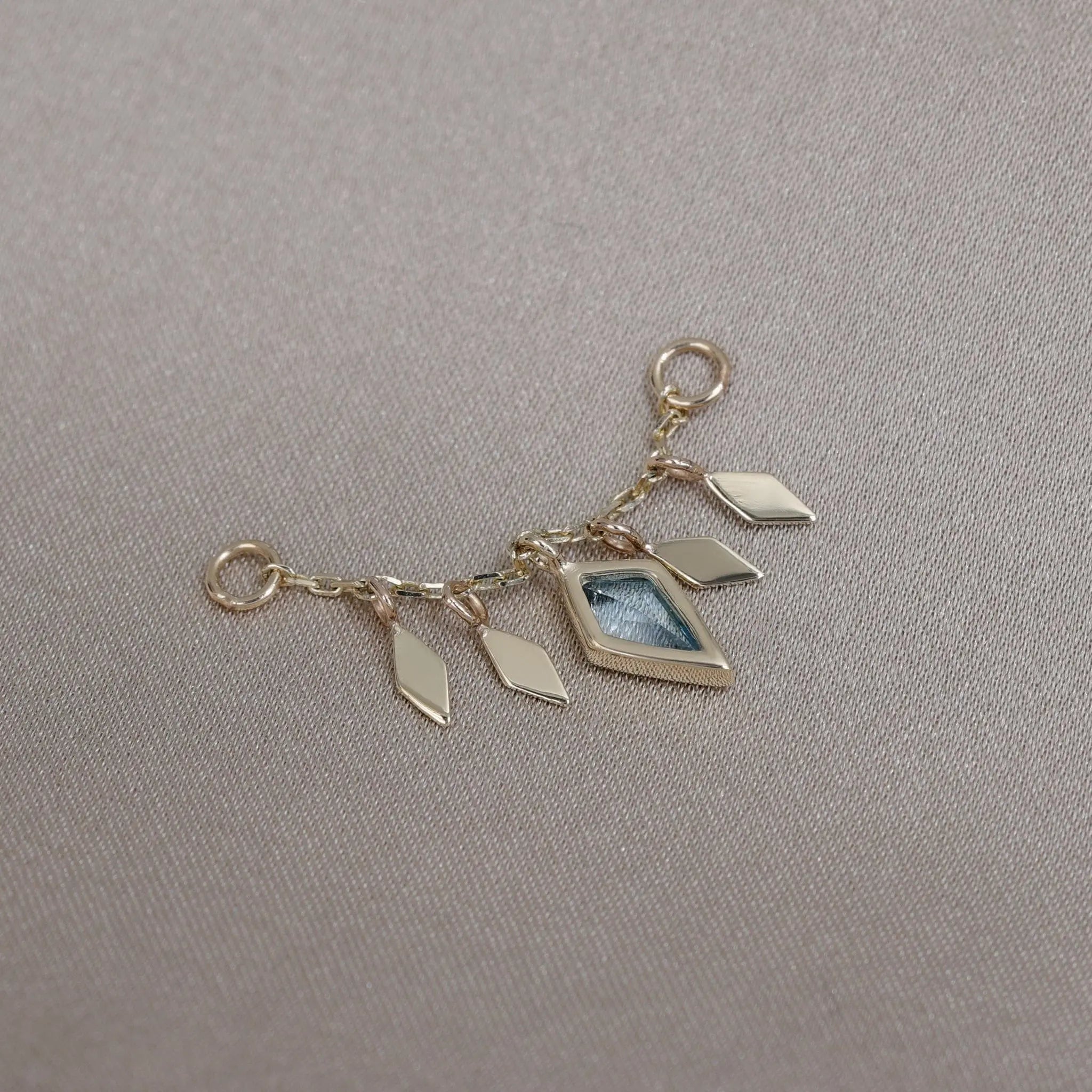 BEATTI Chain Attachments Gold / 22mm Patra Chain Attachment with Swiss Blue Topaz 22mm BTFG012 TBS YG Patra Chain Attachment with Swiss Blue Topaz 22mm