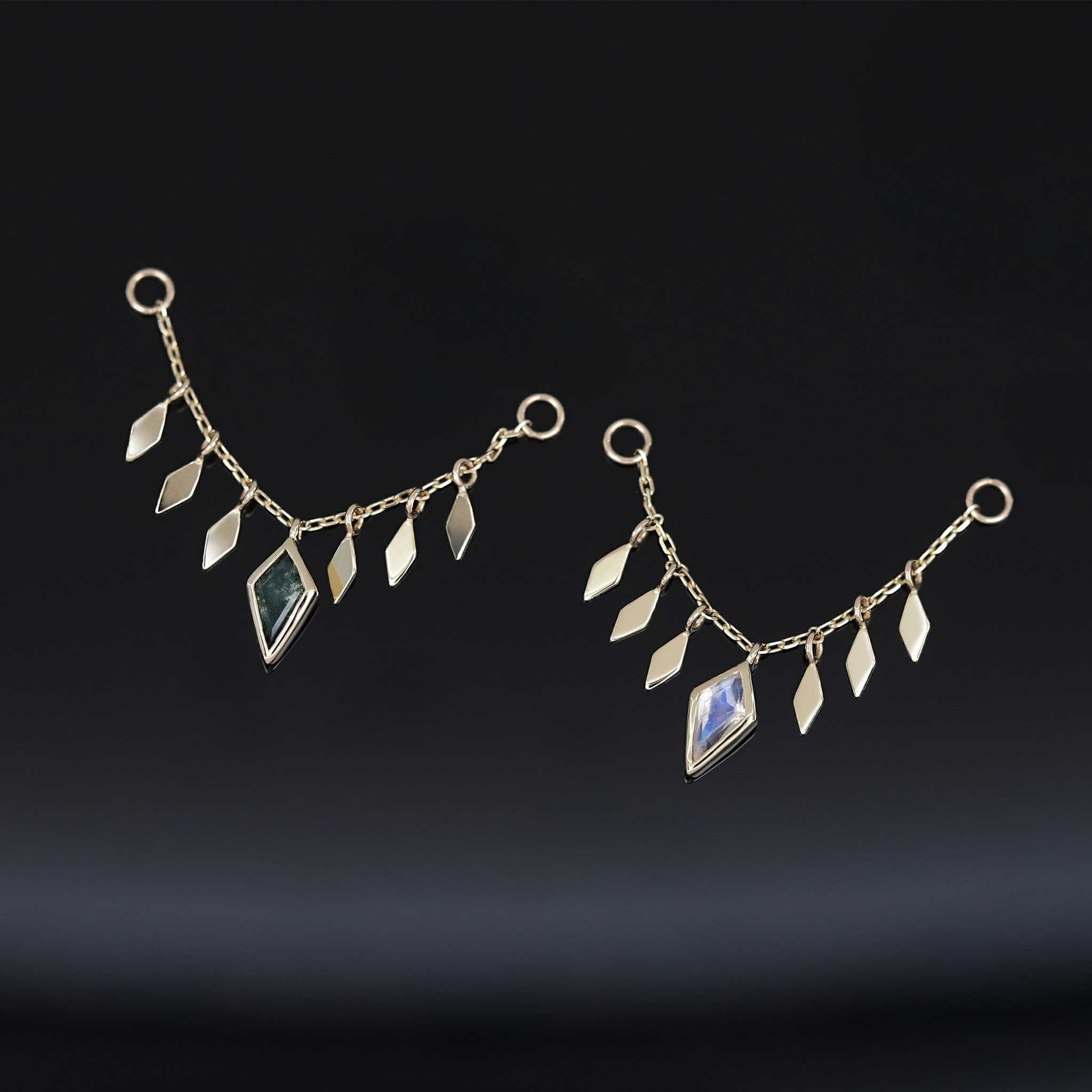 BEATTI Chain Attachments Patra Chain Attachment with Rainbow Moonstone 32mm Patra Chain Attachment with Rainbow Moonstone 32mm