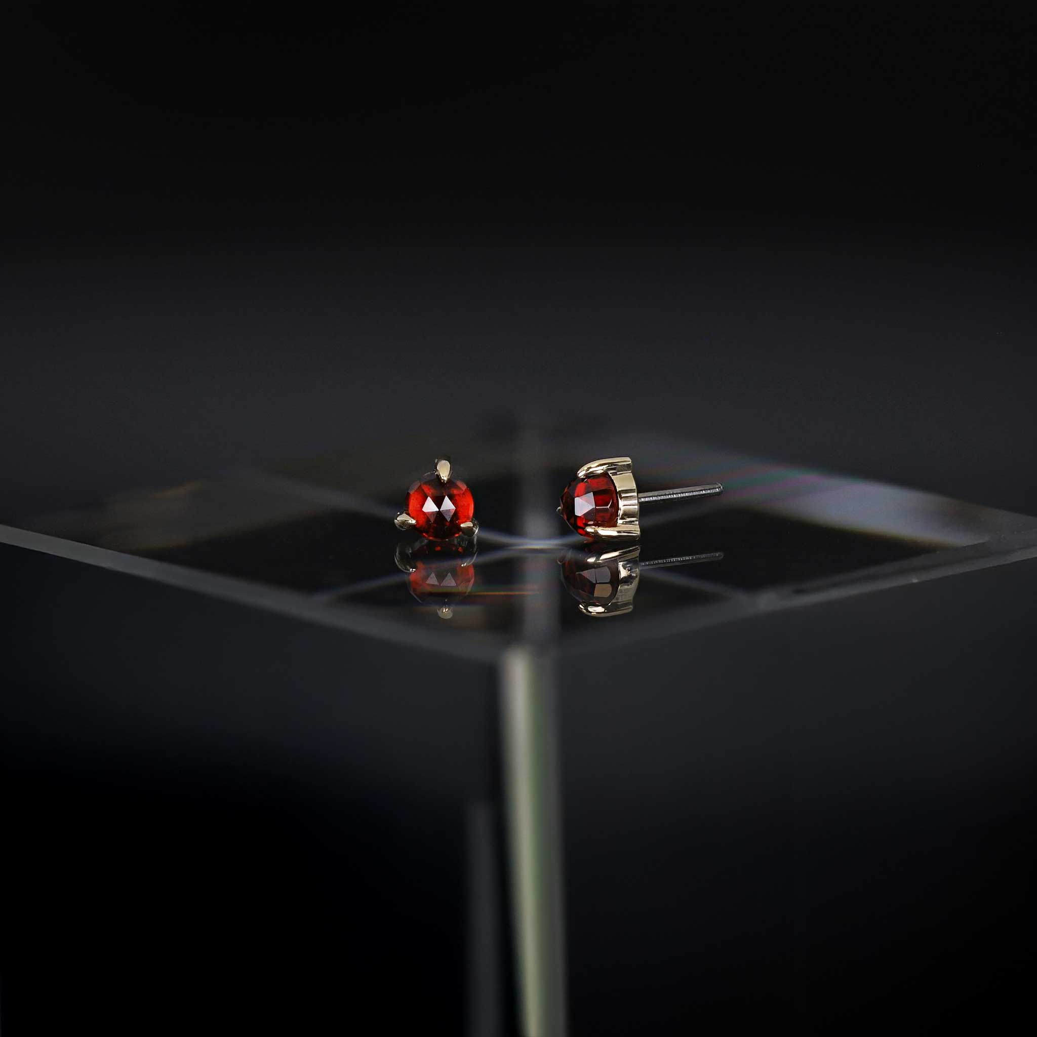 BEATTI Threadless Ends BTPRG070 • 14K Gold Gemstone Threadless End BTPRG070 • 14K Gold Gemstone Threadless End