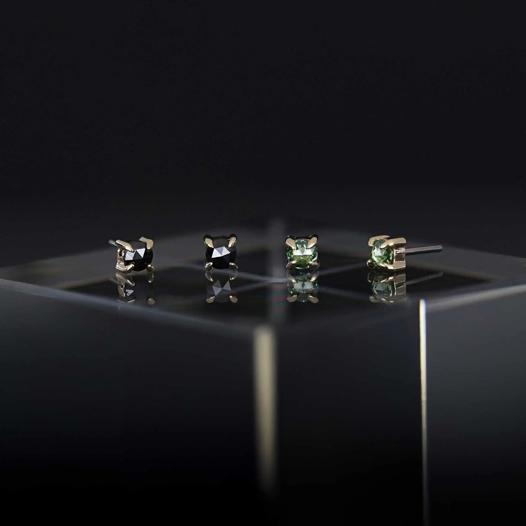 BEATTI Threadless Ends BTPRG071 • 14K Gold Diamond Threadless End BTPRG071 • 14K Gold Diamond Threadless End