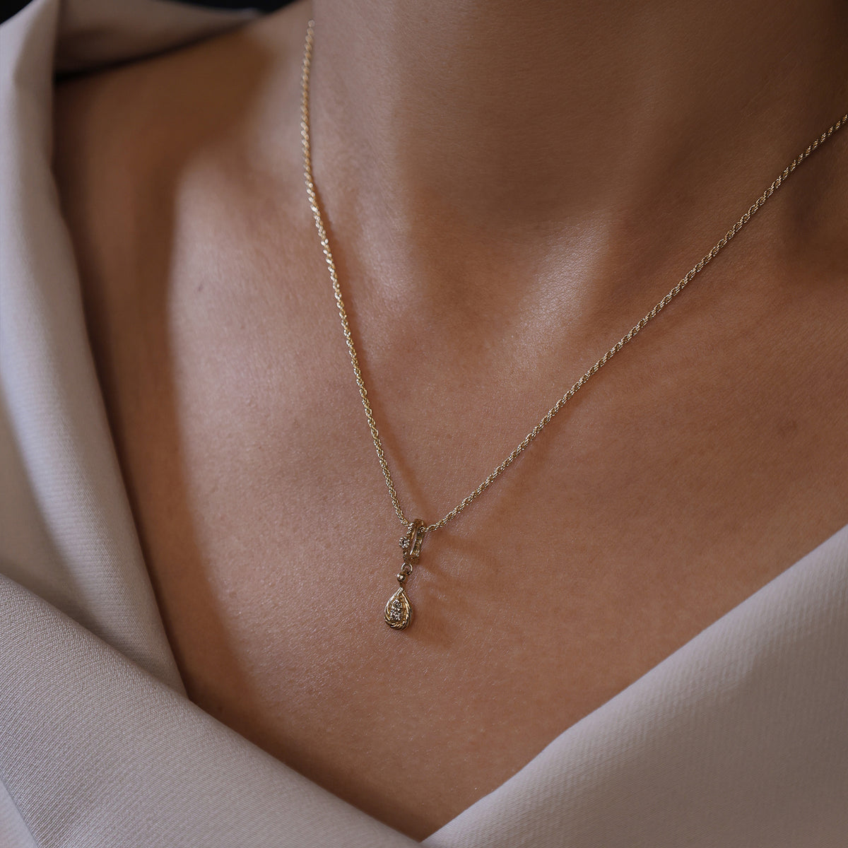 Diamond Sculpted Teardrop Pendant