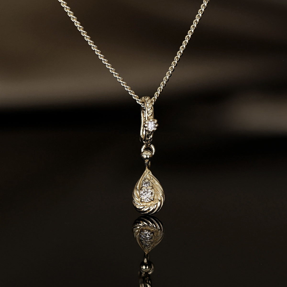 Diamond Sculpted Teardrop Pendant
