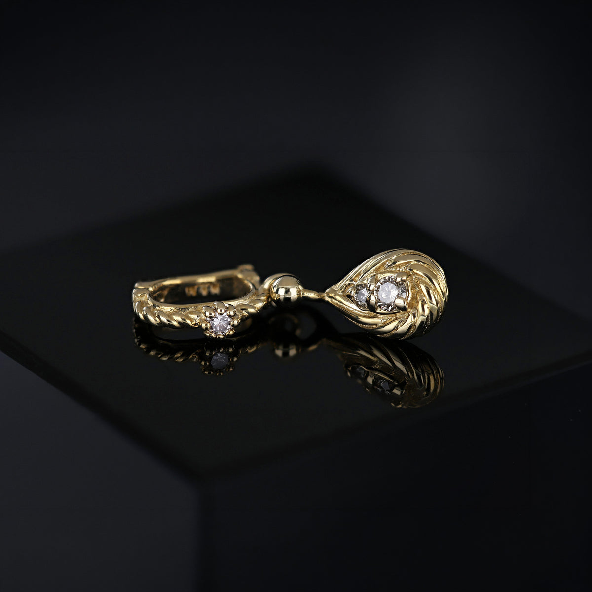 Diamond Sculpted Teardrop Pendant