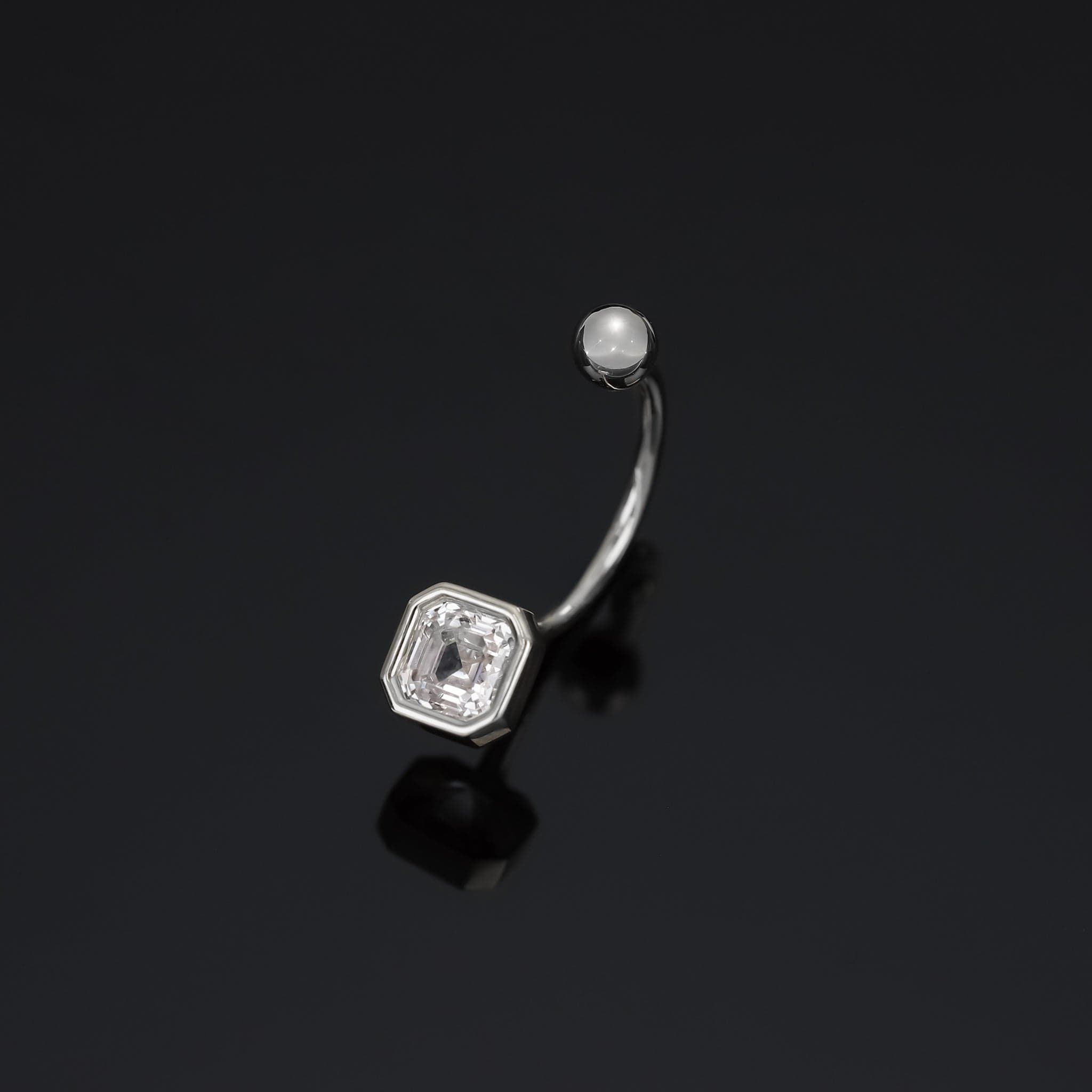 BEATTI Hoops Emerald-Cut CZ Screw Ball Back Open Huggie Hoop Emerald-Cut CZ Screw Ball Back Open Huggie Hoop