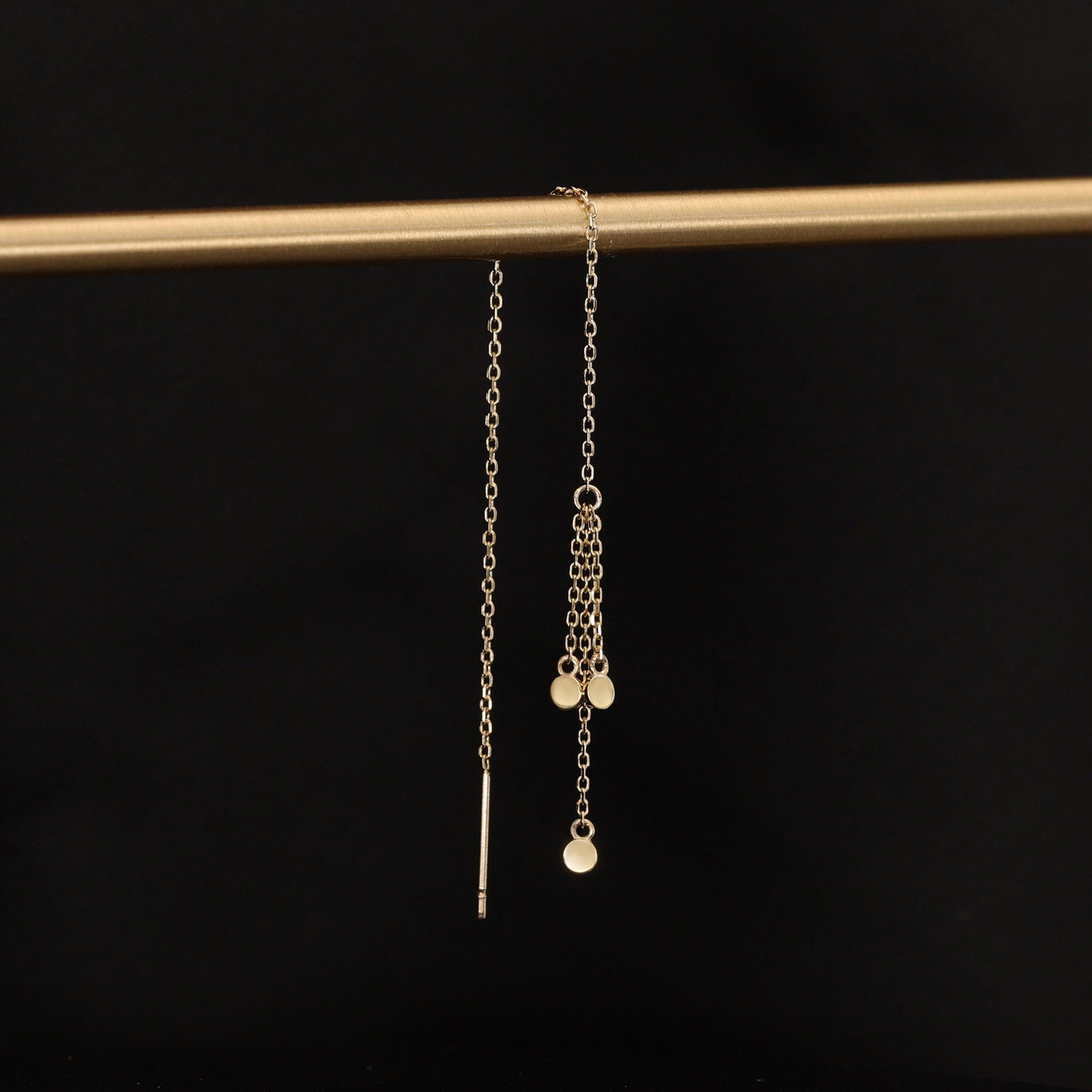 BEATTI Hoops Gold / Single JE13169 • 14K Gold Triple Chain Dangle Threader JE13169 JE13169 • 14K Gold Triple Chain Dangle Threader