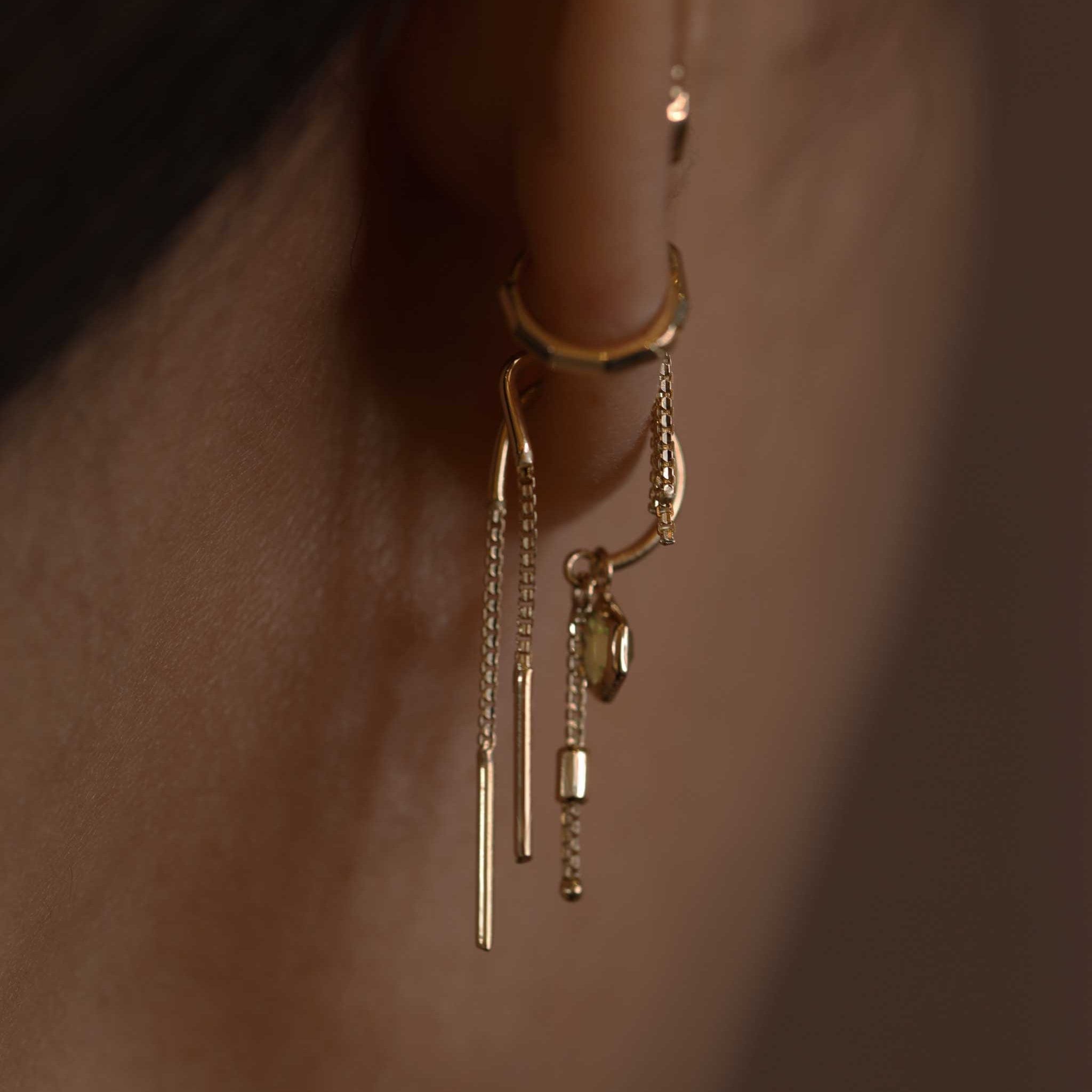BEATTI Hoops Cascade Arc Threader • Triple BrillCut Box Chains Cascade Arc Threader • Triple BrillCut Box Chains
