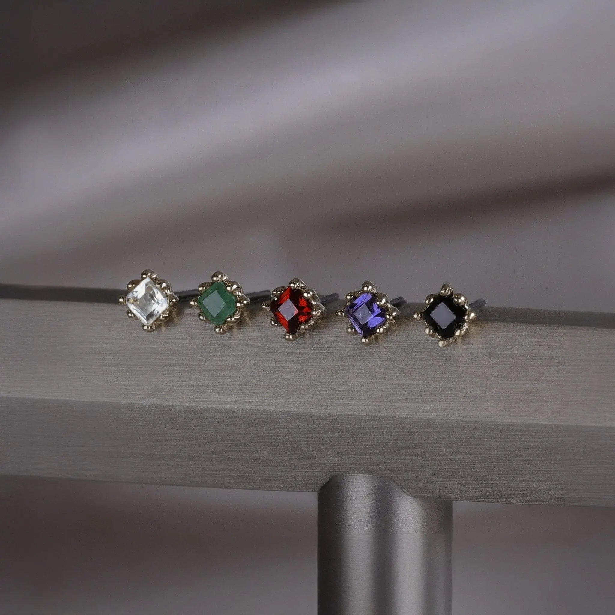 BEATTI Threadless Ends Mona • Natural Gemstone Threadless Ends 925 Silver/Titanium Mona • Natural Gemstone Threadless Ends 925 Silver/Titanium