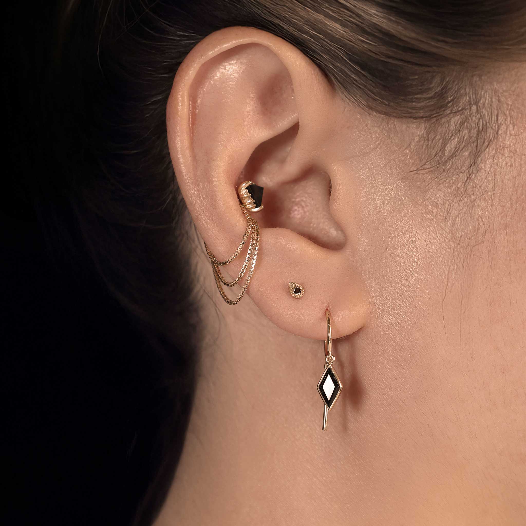 BEATTI Threaders Gold / Black Onyx BTE061 • Black Onyx Rhombus Gemstone Threader Hoop Earrings BTE061 BTE061 • Black Onyx Rhombus Gemstone Threader Hoop Earrings