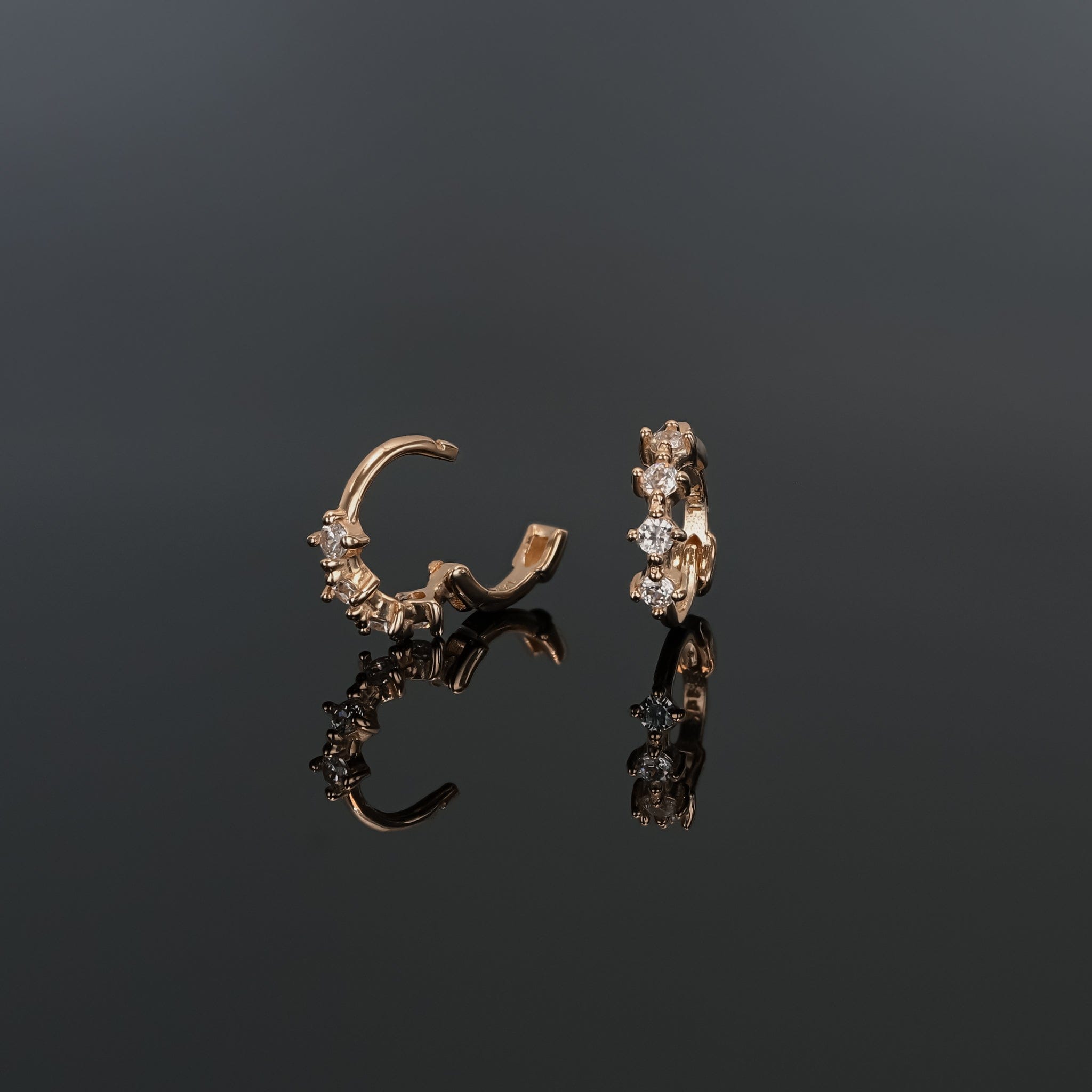 BEATTI Hoops Mini Crown CZ Huggie Mini Crown CZ Huggie