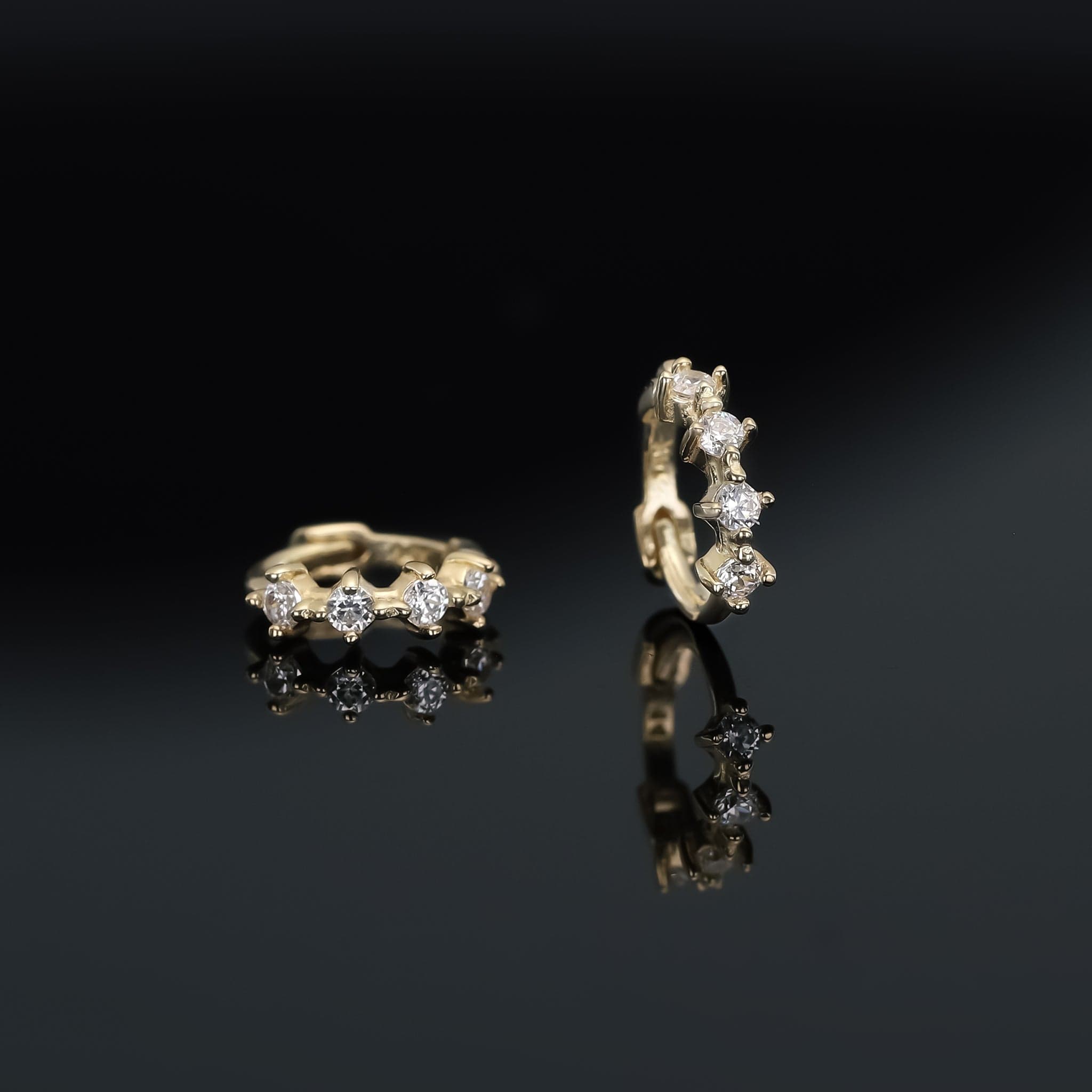 BEATTI Hoops Mini Crown CZ Huggie Mini Crown CZ Huggie