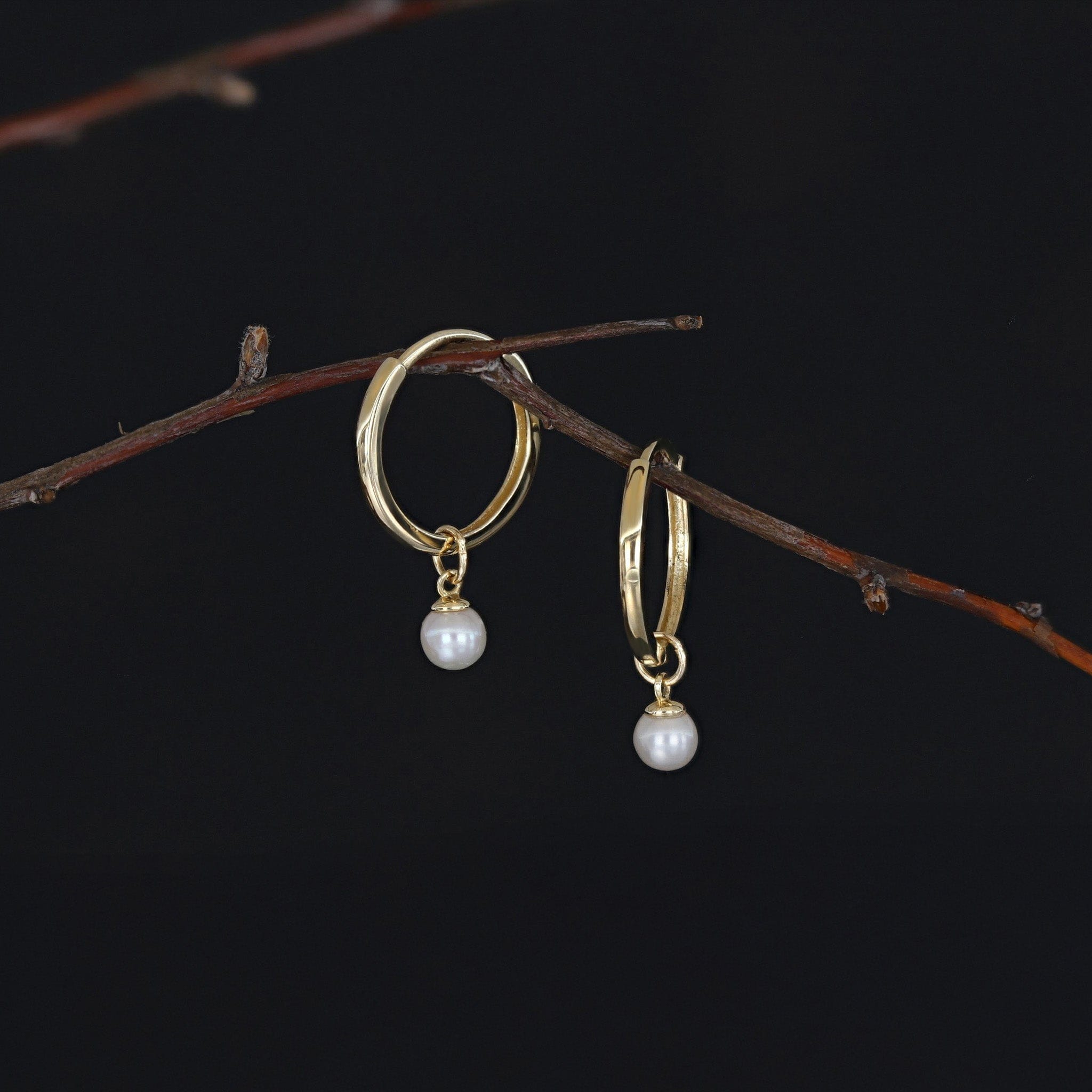 BEATTI Barbell Gold / Pair Slim Pearl Drop Hoops OT49858 Slim Pearl Drop Hoops