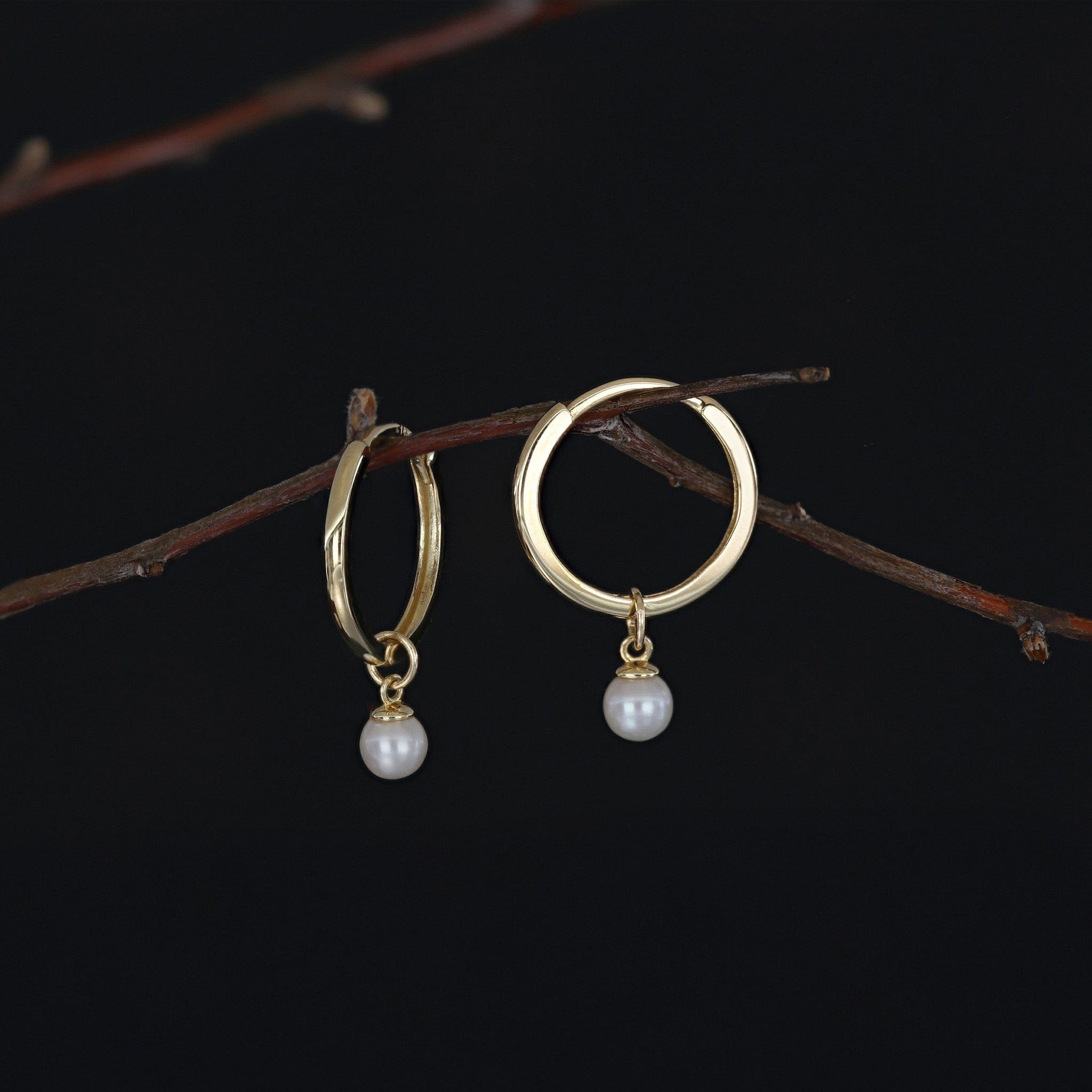BEATTI Barbell Gold / Pair Slim Pearl Drop Hoops OT49858 Slim Pearl Drop Hoops