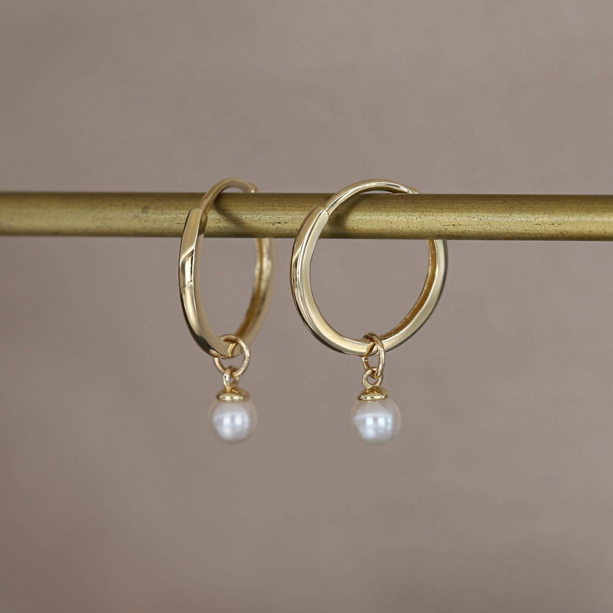 BEATTI Barbell Gold / Pair Slim Pearl Drop Hoops OT49858 Slim Pearl Drop Hoops