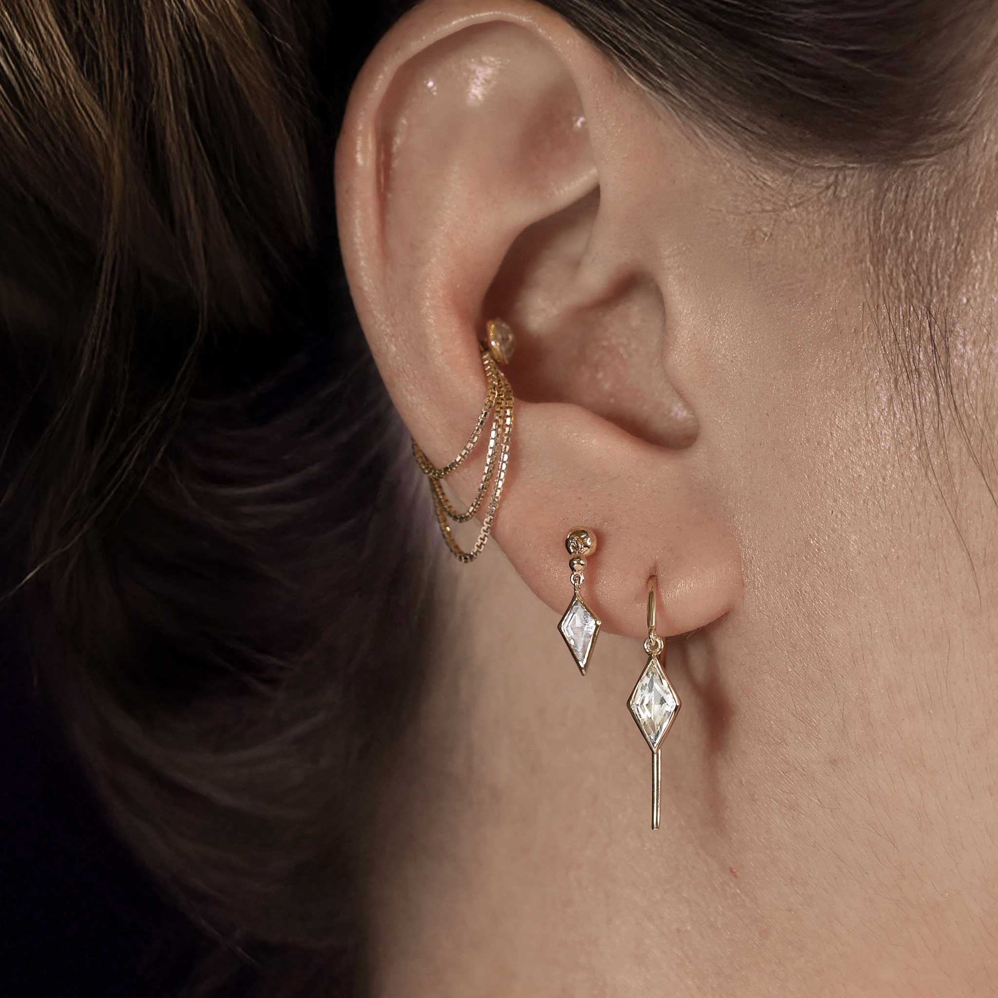 BEATTI Threaders BTE061 • White Topaz Rhombus Gemstone Threader Hoop Earrings BTE061 • White Topaz Rhombus Gemstone Threader Hoop Earrings