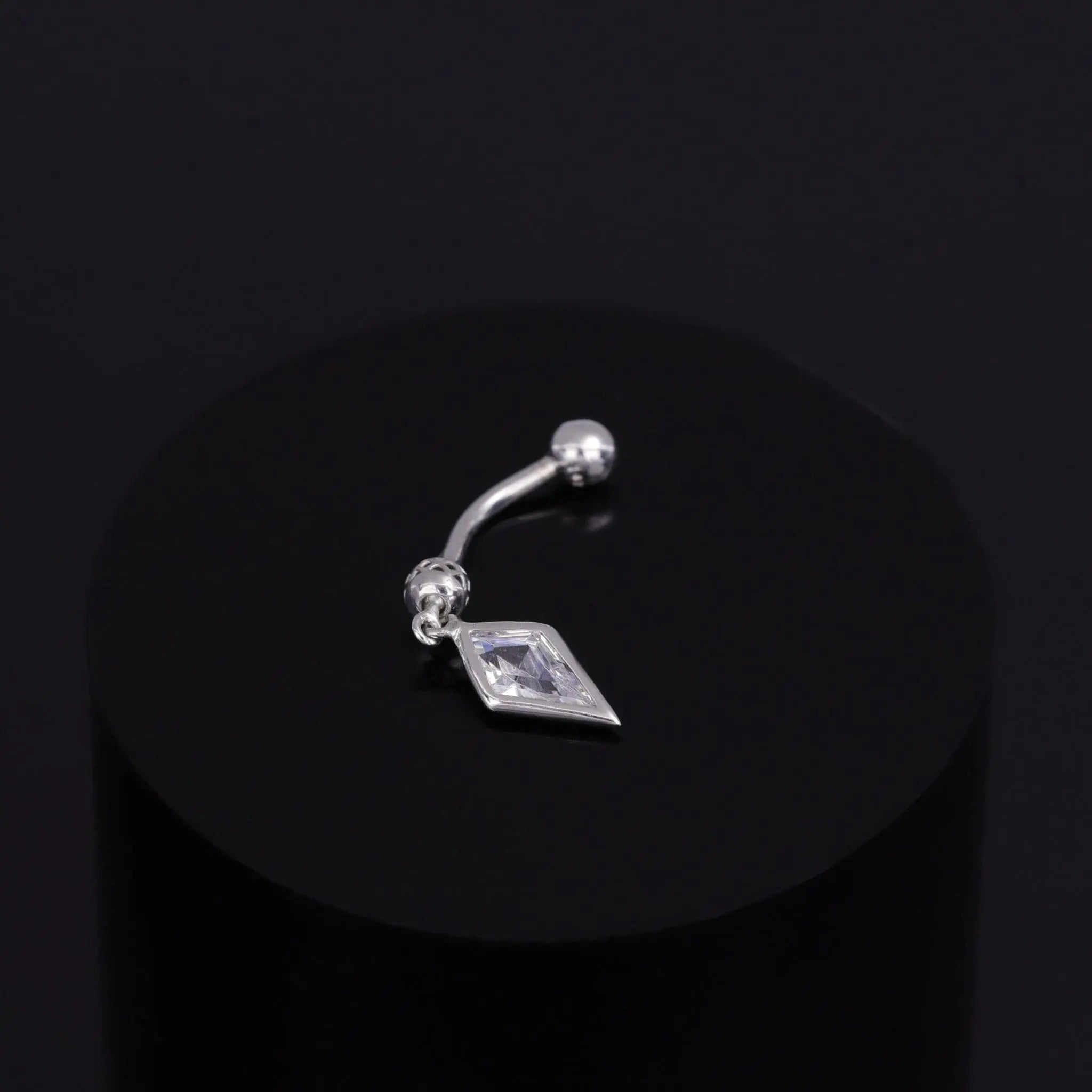 BEATTI Barbell Riké • Internally Threaded Ball End in Curved Bar Riké • Internally Threaded Ball End in Curved Bar