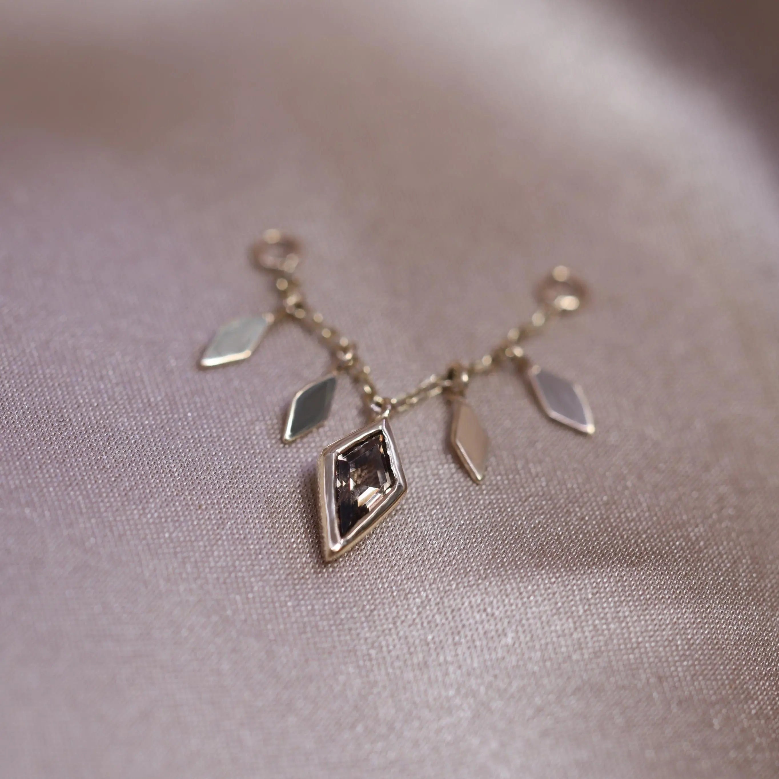 BEATTI Chain Attachments Patra Chain Attachement with Smoky Quartz Patra Chain Attachement with Smoky Quartz