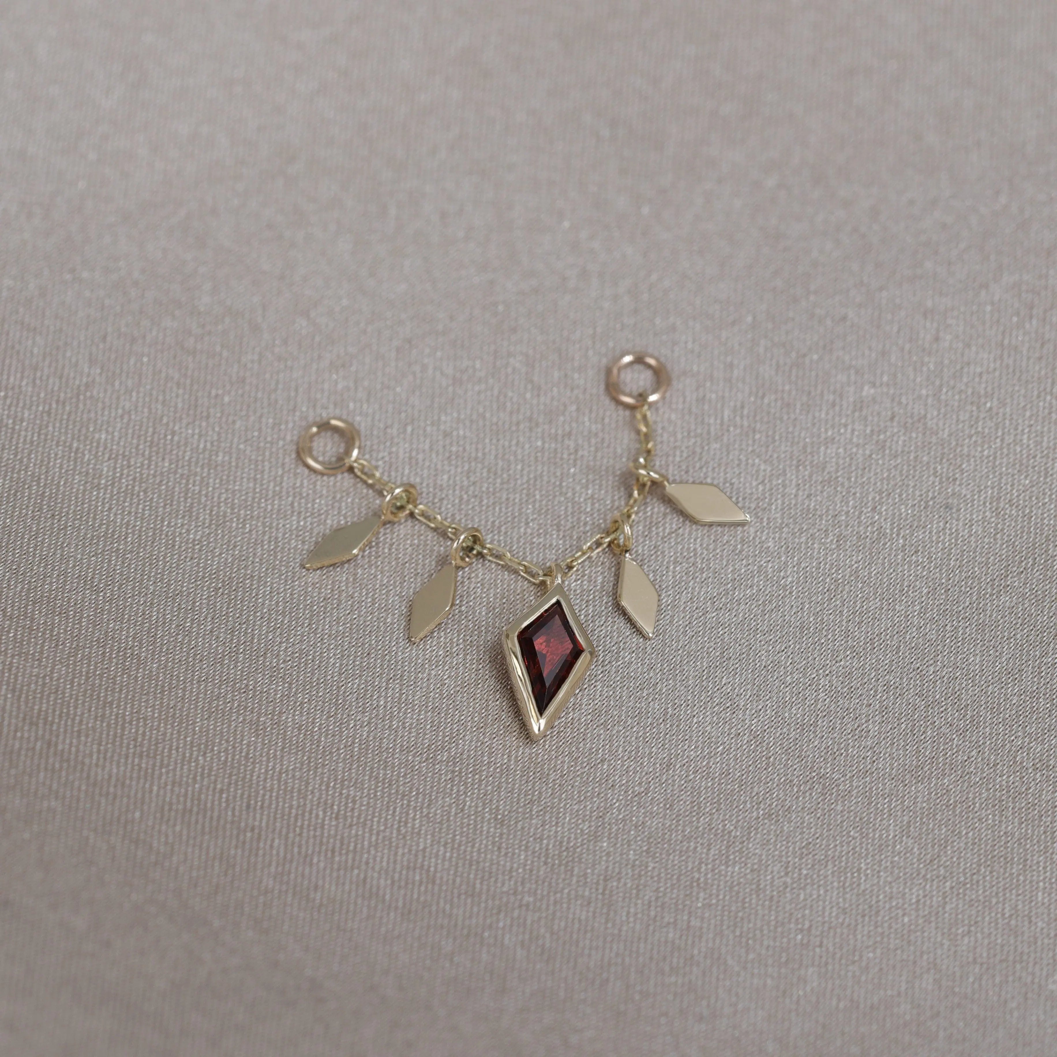 BEATTI Chain Attachments Gold / 22mm Patra Chain Attachment with Garnet 22mm BTFG012 G YG Patra Chain Attachment with Garnet 22mm