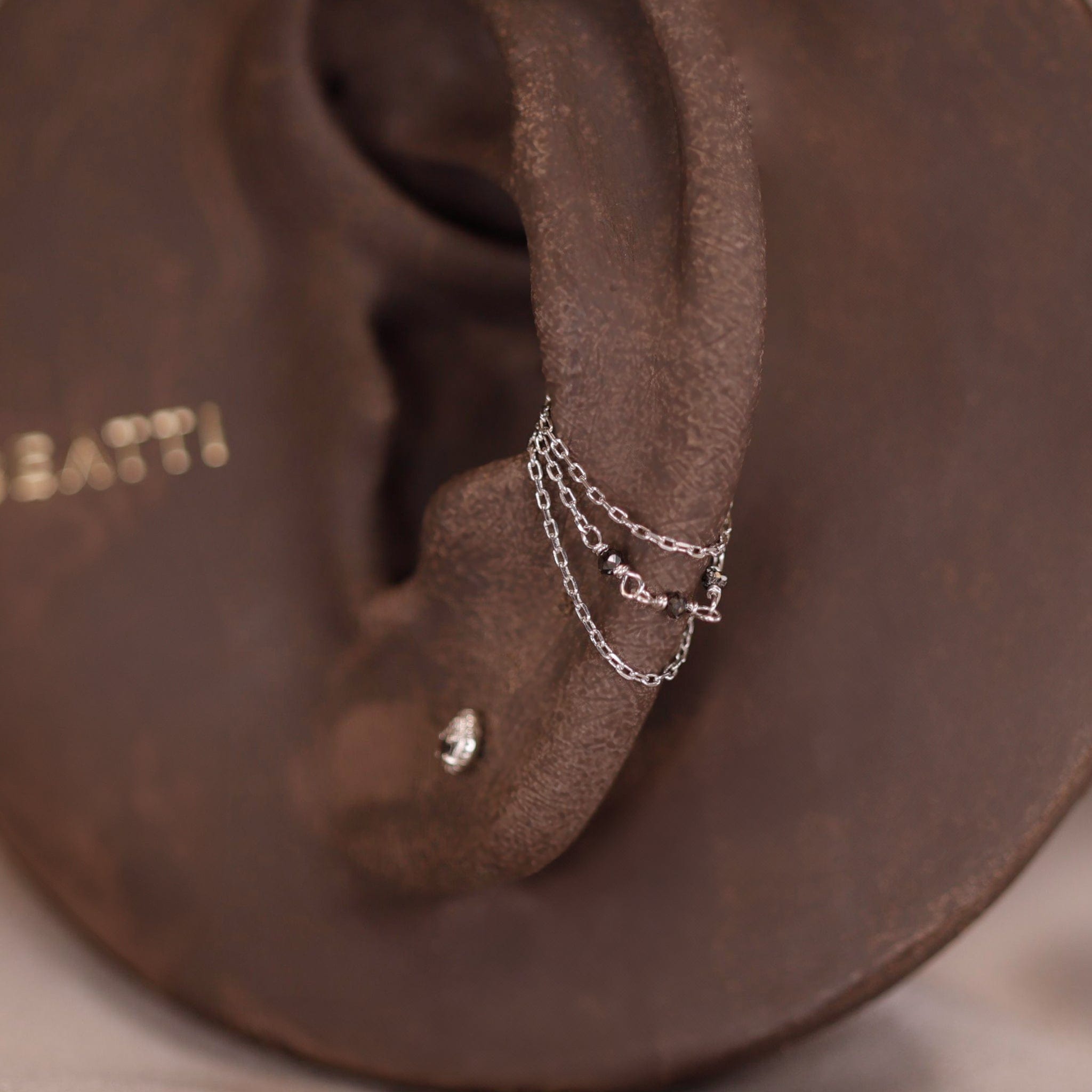 BEATTI Chain Attachments White Gold Sisley • Black Diamond Bead Triple Cable Chain Attachment BTFG032B CABLE Sisley • Black Diamond Bead Triple Cable Chain Attachment