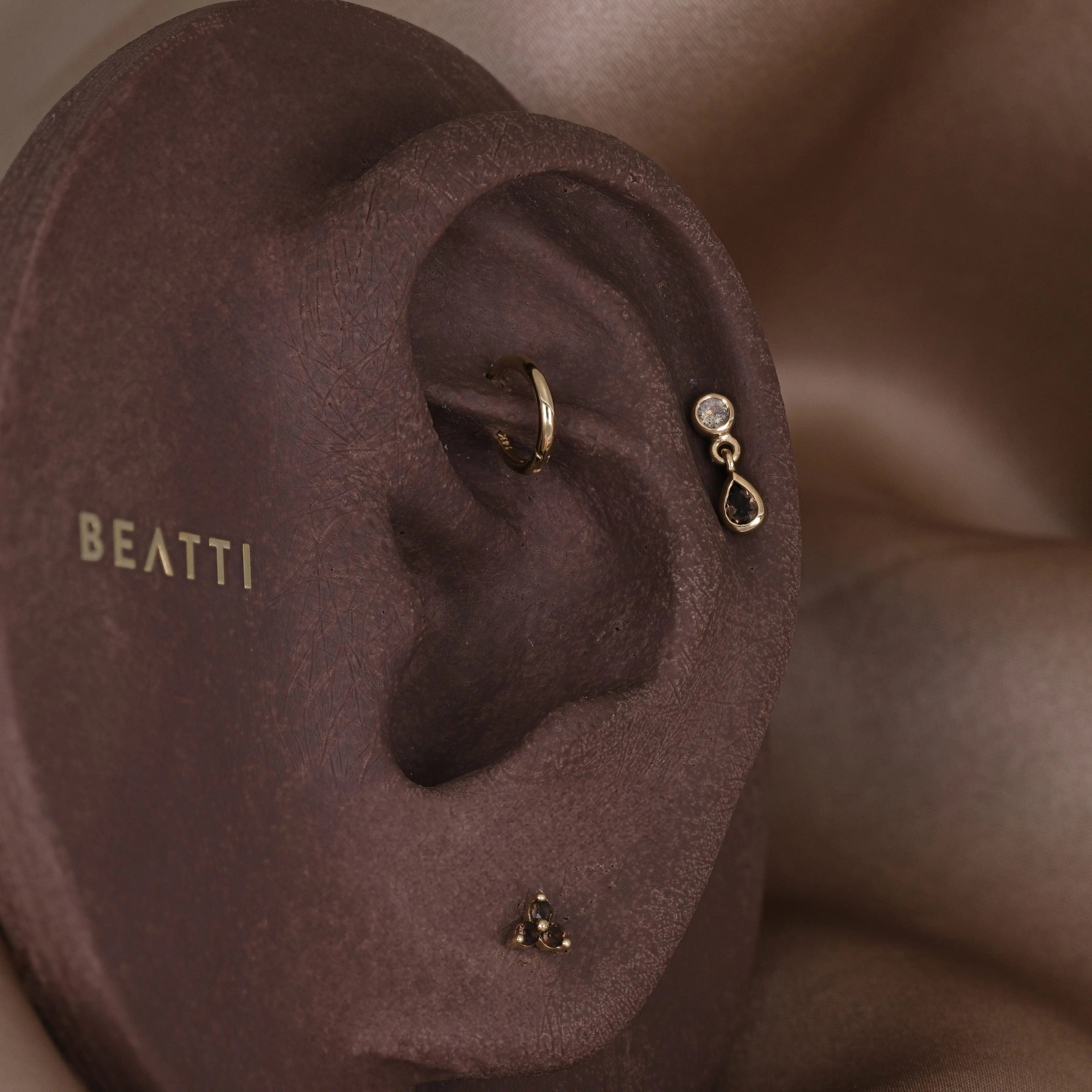 BEATTI Hoops 14K Gold Plain Clicker Hoop • 18G • 6mm 14K Gold Plain Clicker Hoop • 18G • 6mm