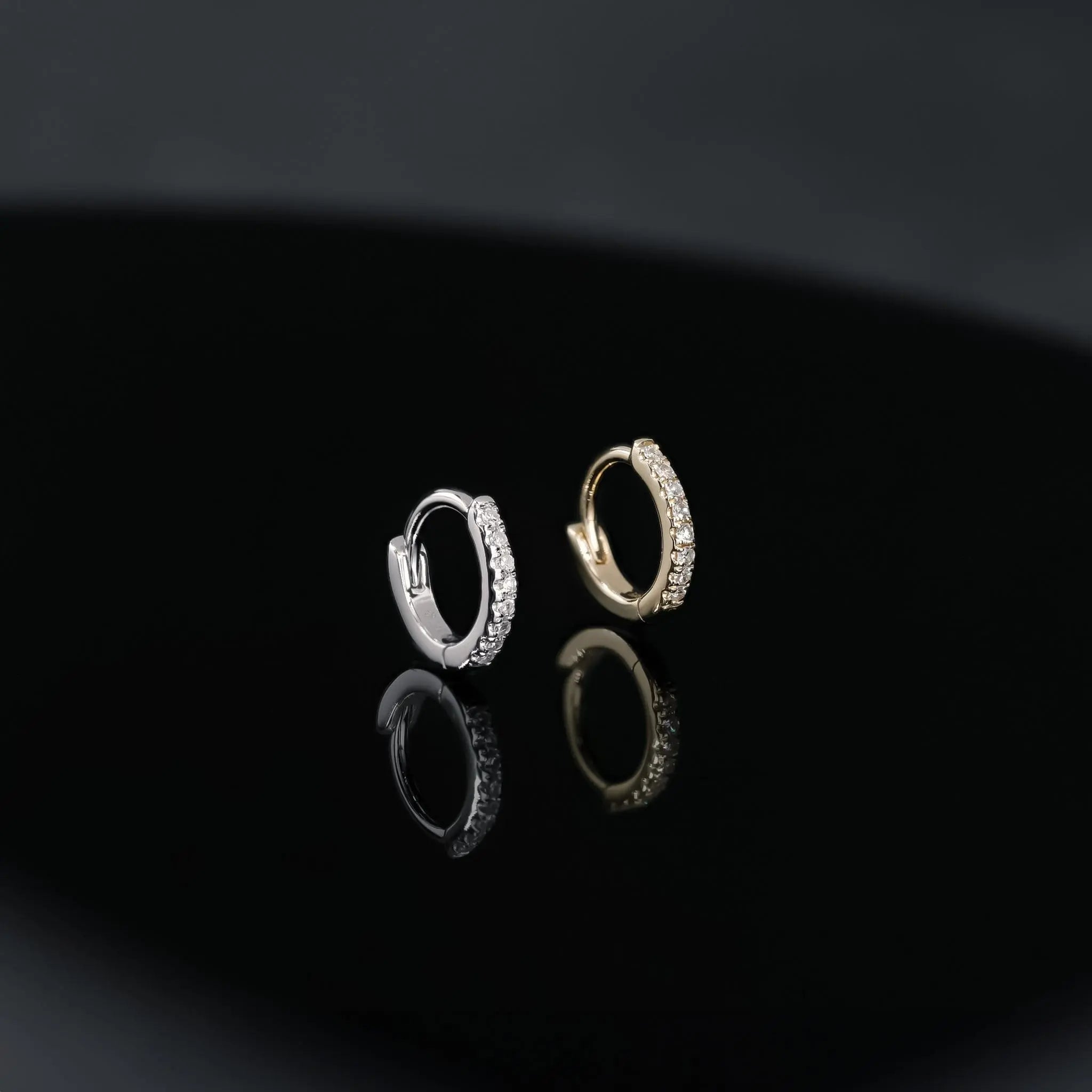 BEATTI Hoops 6mm Mini Pavé Natural Diamond Huggie Hoop 6mm Mini Pavé Natural Diamond Huggie Hoop