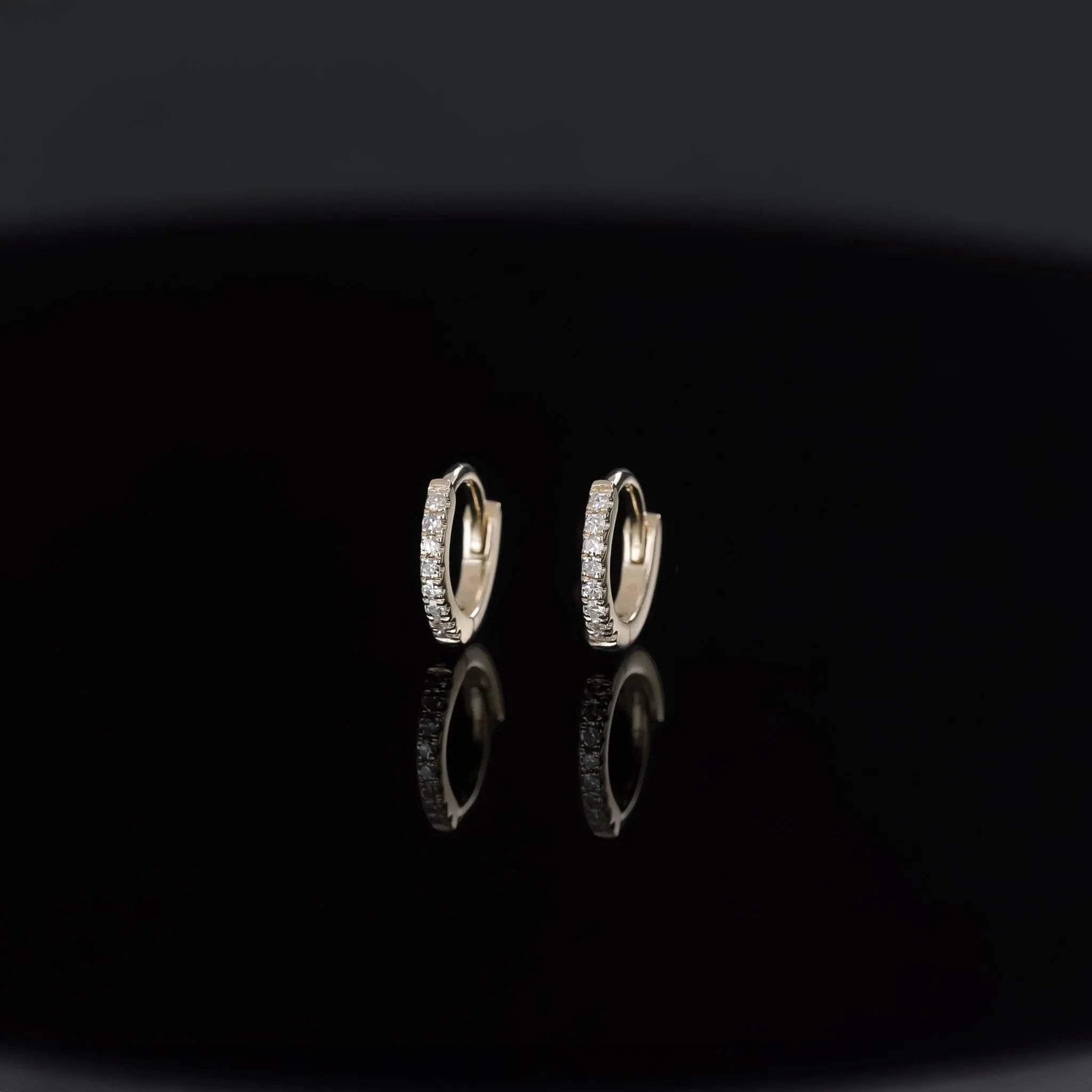 BEATTI Hoops 6mm Mini Pavé Natural Diamond Huggie Hoop 6mm Mini Pavé Natural Diamond Huggie Hoop